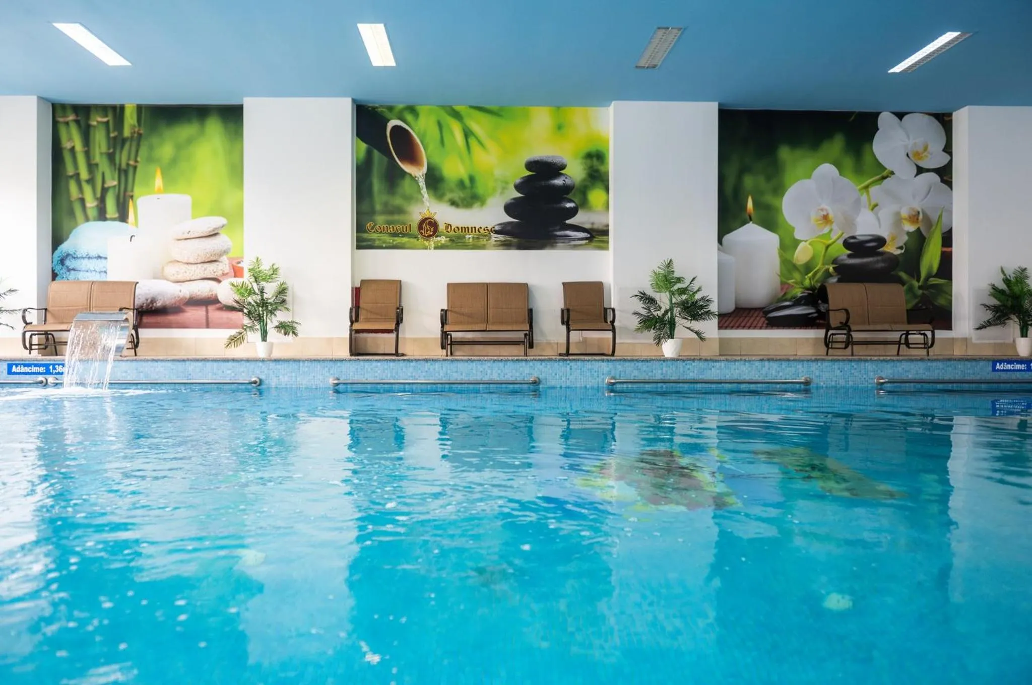 Seating area in Conacul Domnesc