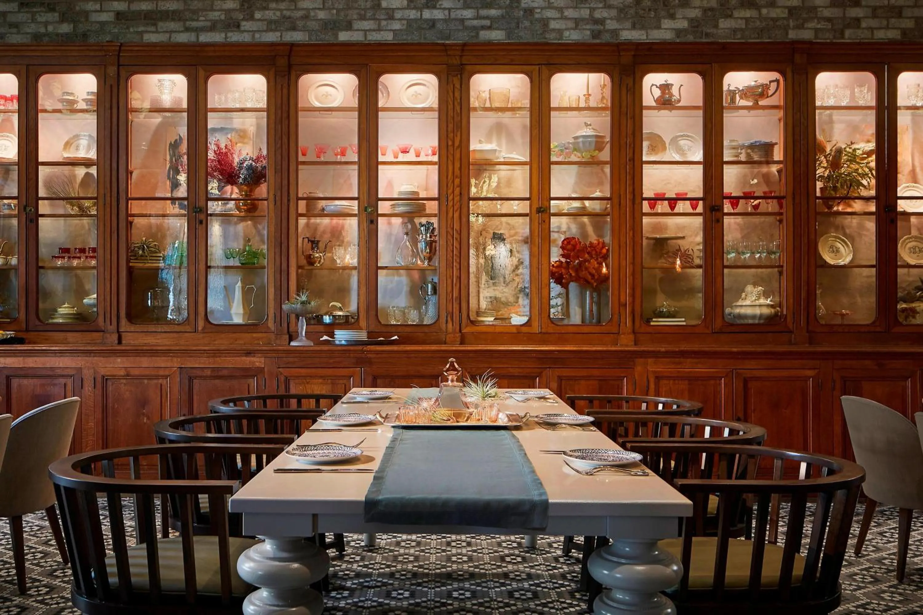 Restaurant/places to eat in Hotel Zachary, Chicago, a Tribute Portfolio Hotel