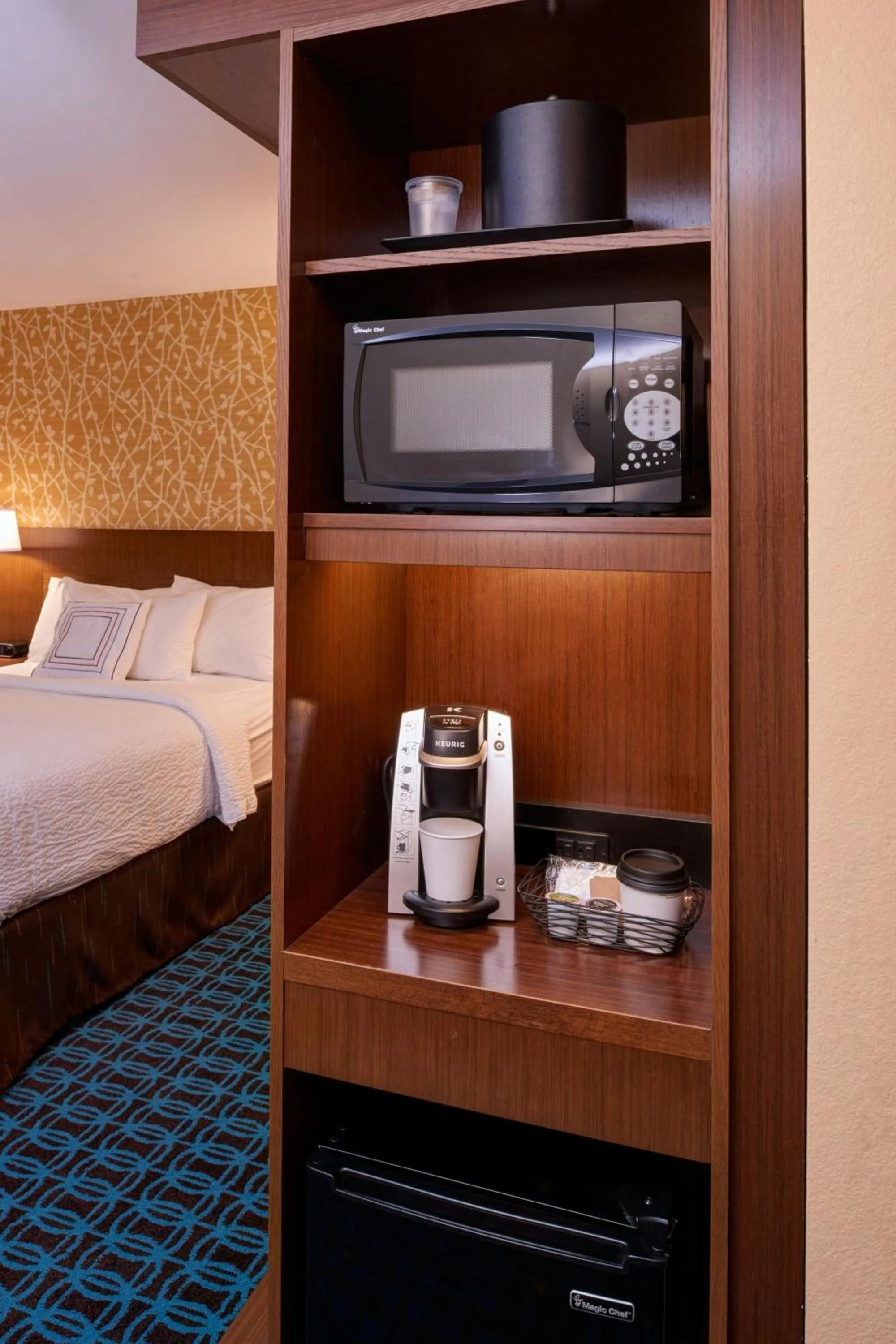 Photo of the whole room, Bed in Fairfield Inn & Suites By Marriott Ann Arbor Ypsilanti