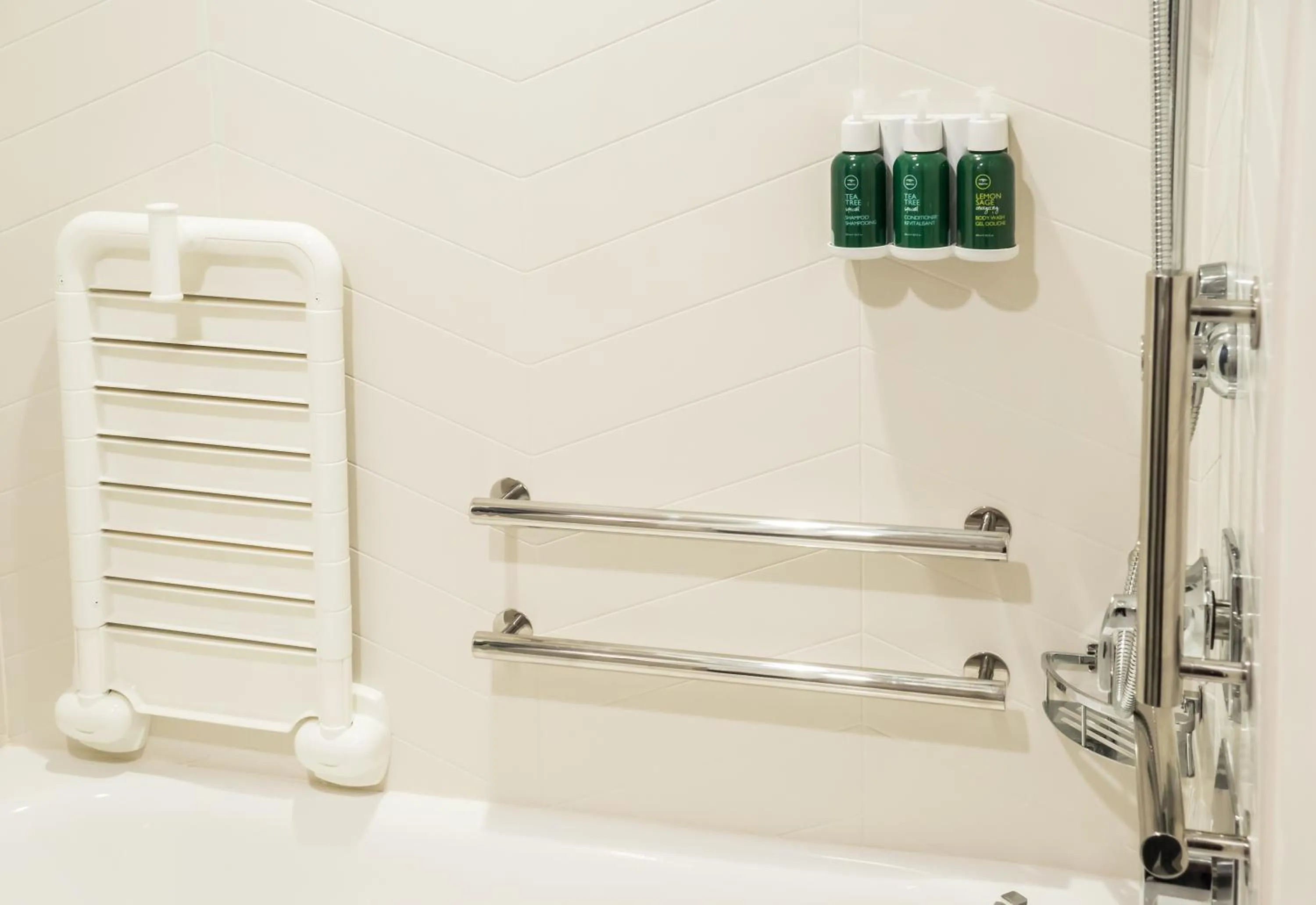 Bathroom in Fairfield Inn & Suites by Marriott Melbourne Viera Town Center