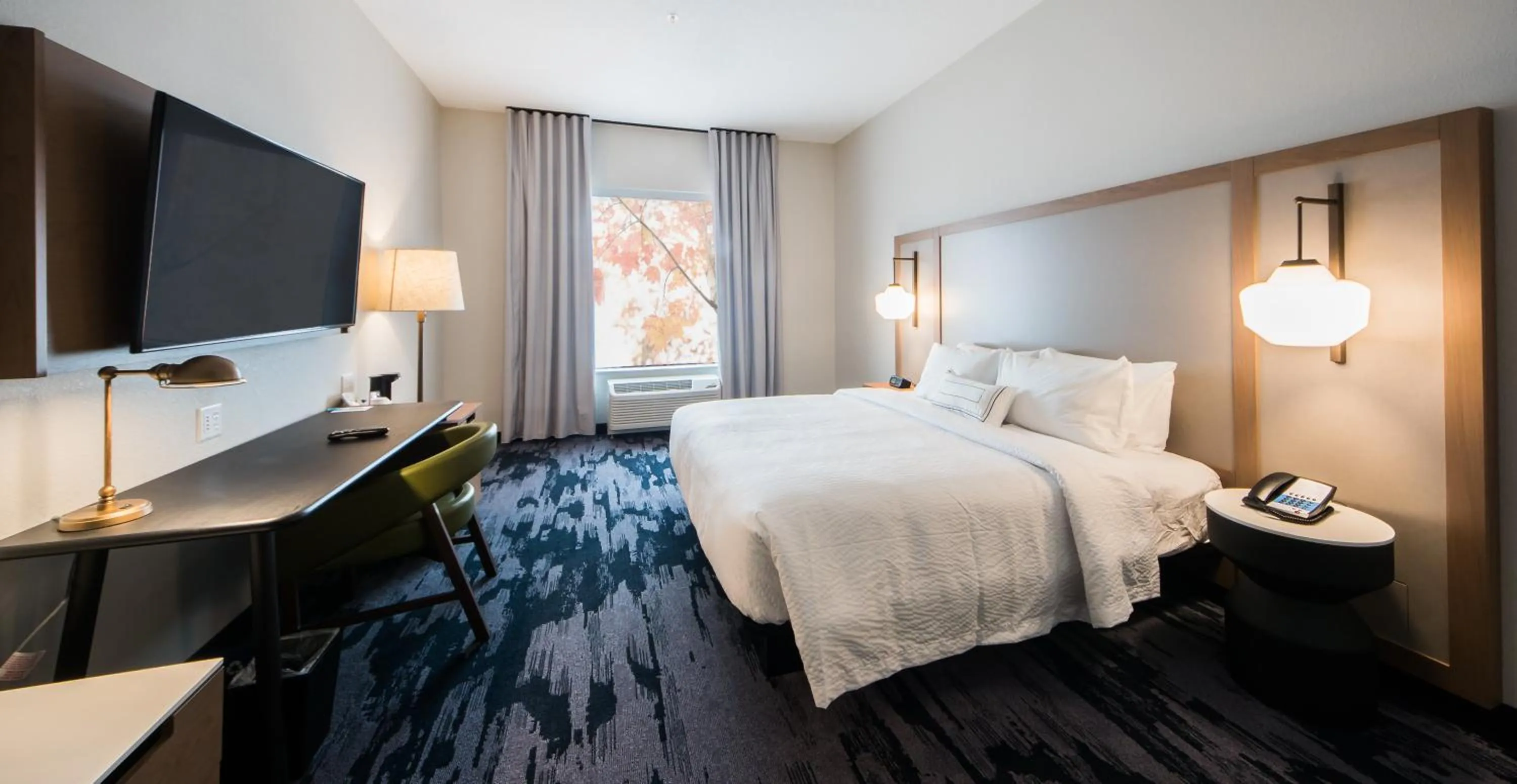 Bed in Fairfield Inn & Suites by Marriott Melbourne Viera Town Center