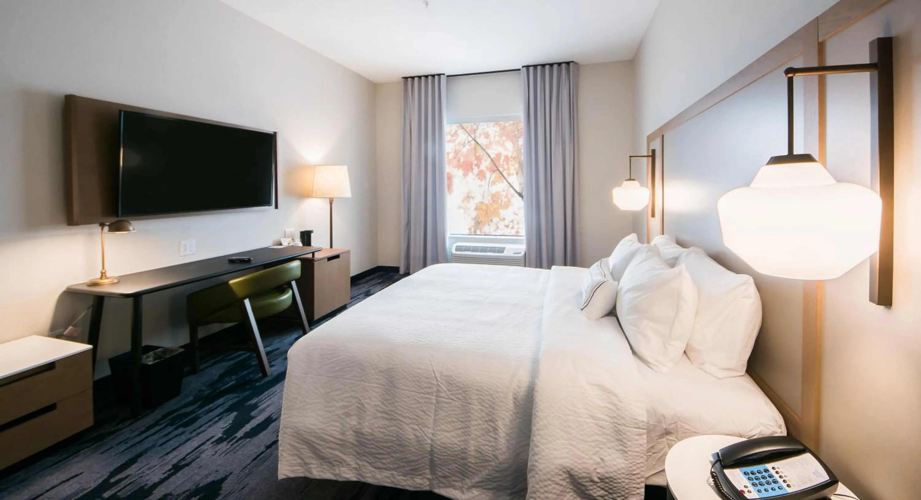 Bed in Fairfield Inn & Suites by Marriott Melbourne Viera Town Center