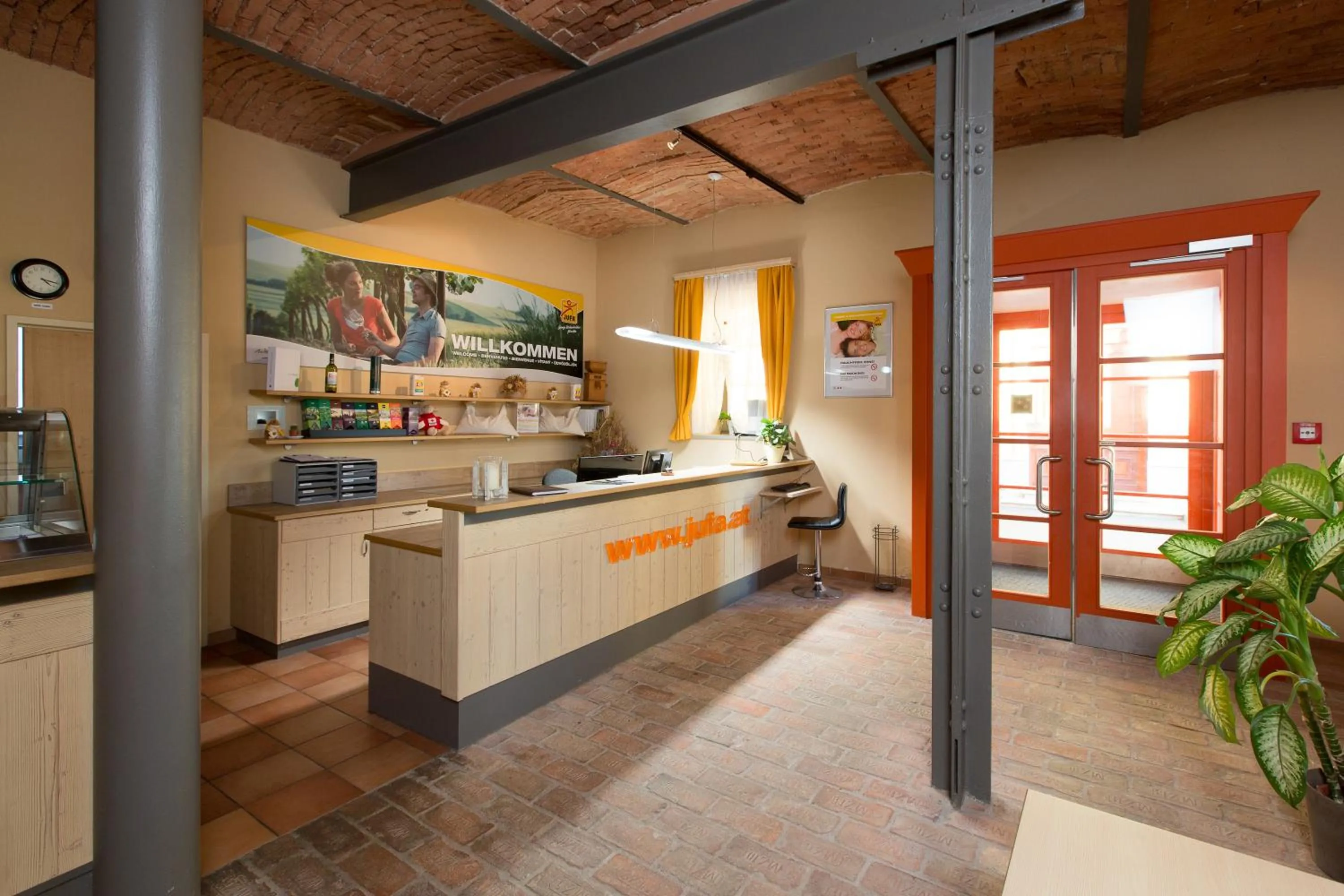 Lounge or bar in JUFA Hotel Weinviertel - Eselsmühle