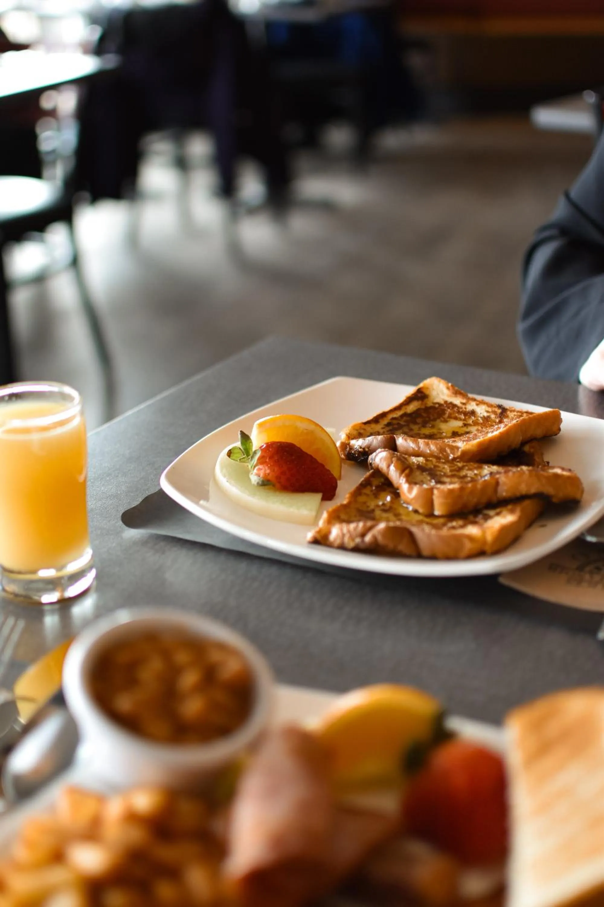 Restaurant/places to eat in Hôtel et Pavillons Le Petit Manoir du Casino