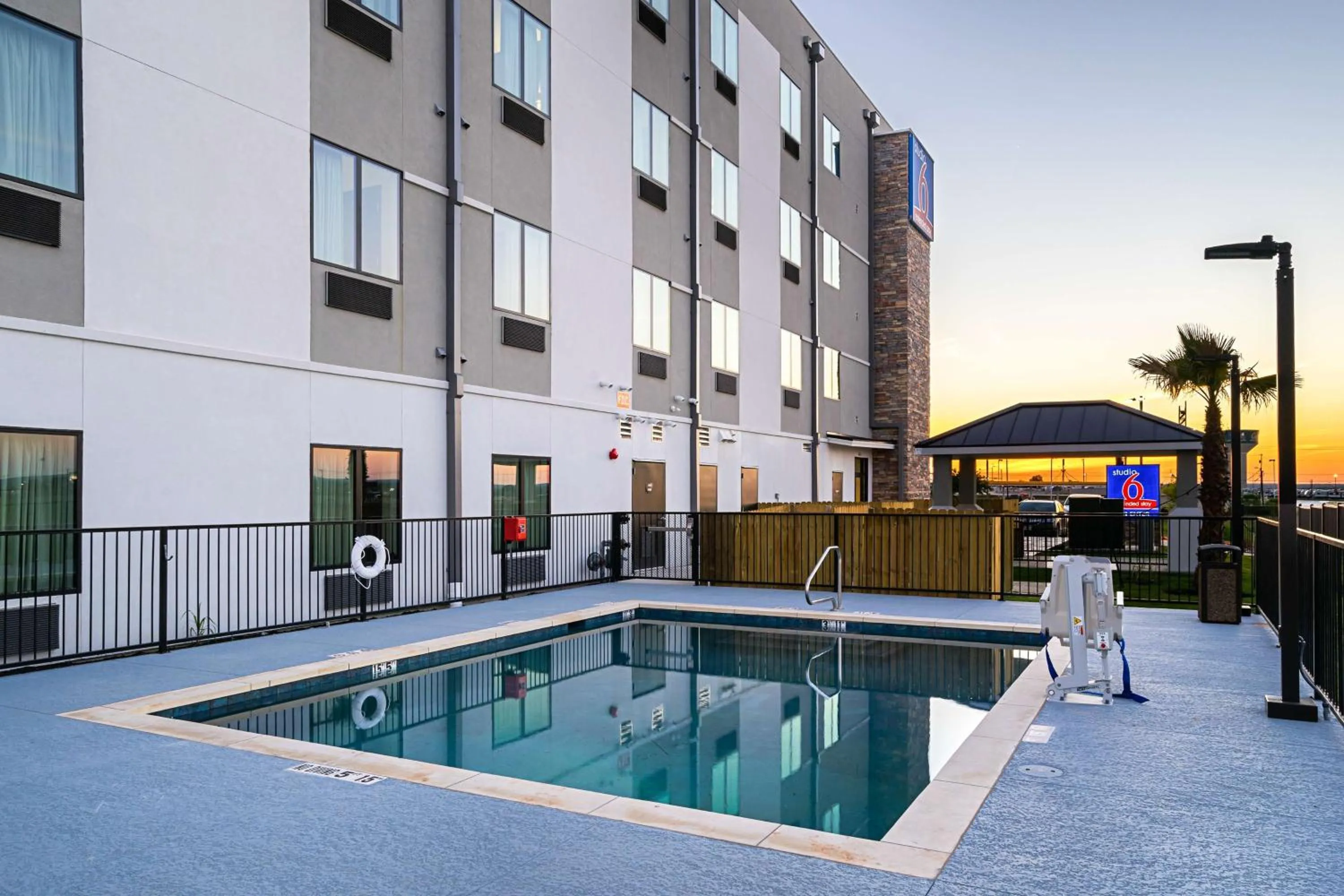 Property logo or sign in Studio 6-Buda, TX