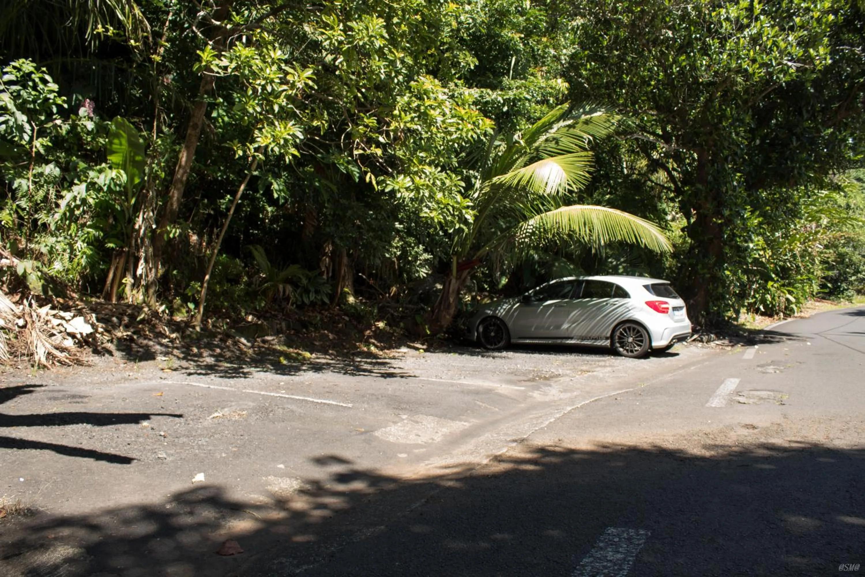 Property building in Auberge Desprairies