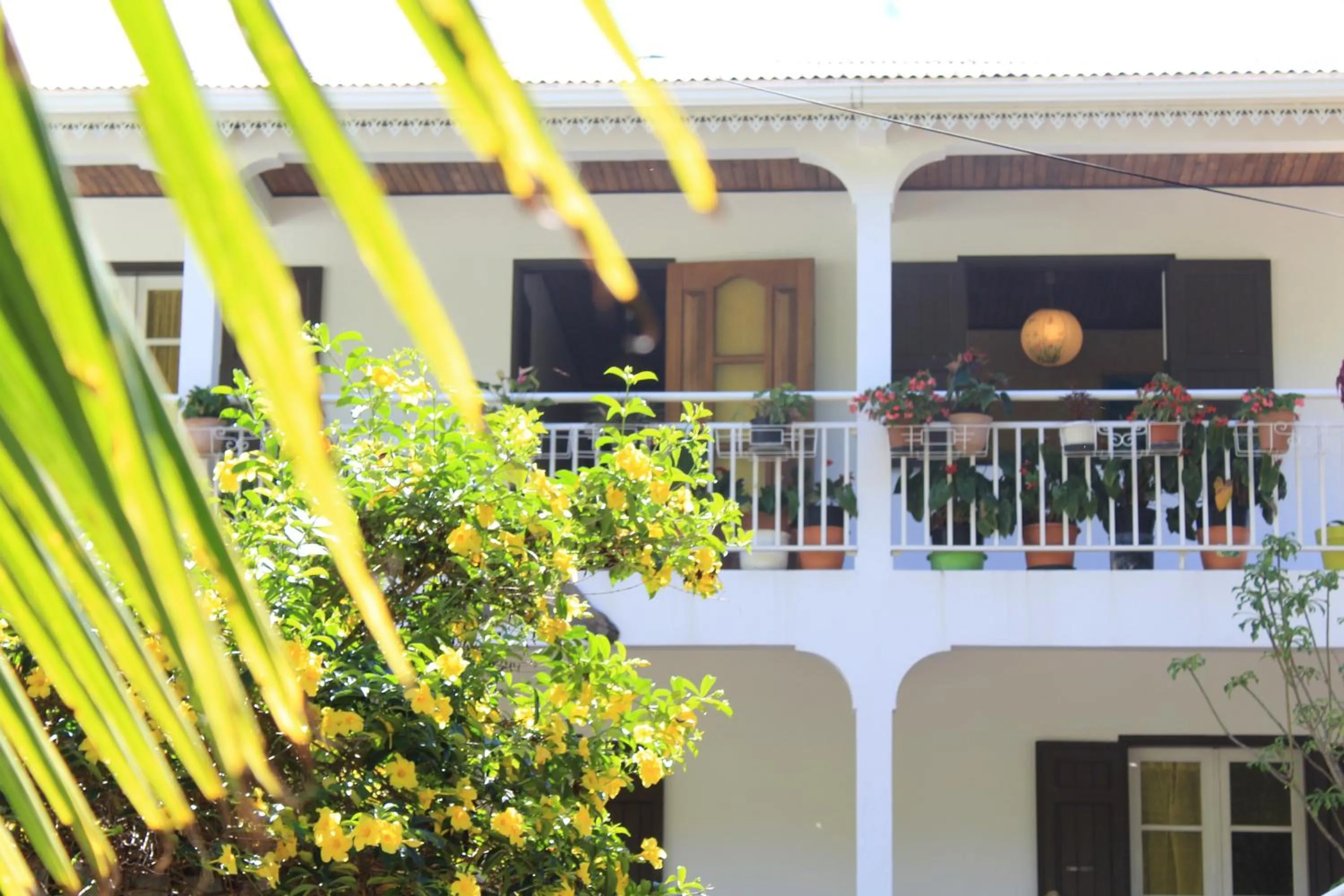 Property building in Auberge Desprairies