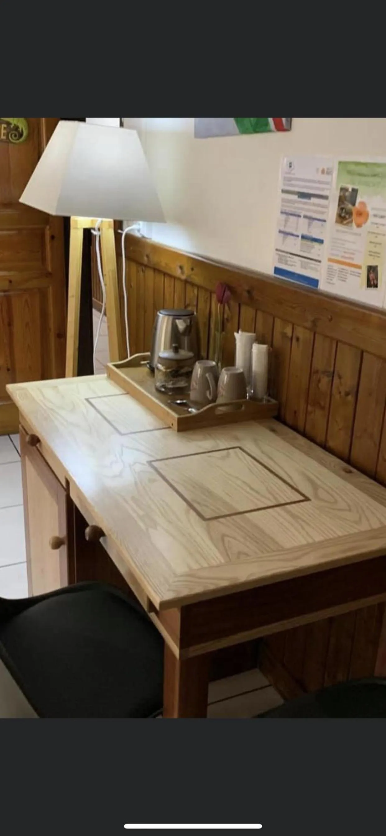 Coffee/tea facilities in Auberge Desprairies