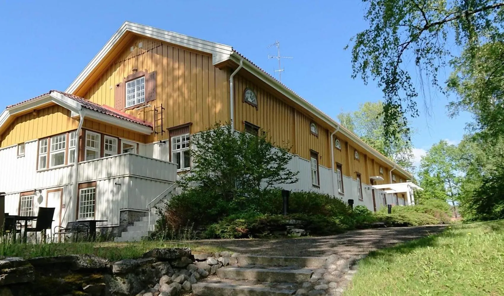 Nearby landmark in Lepaan Kartanon Toimela
