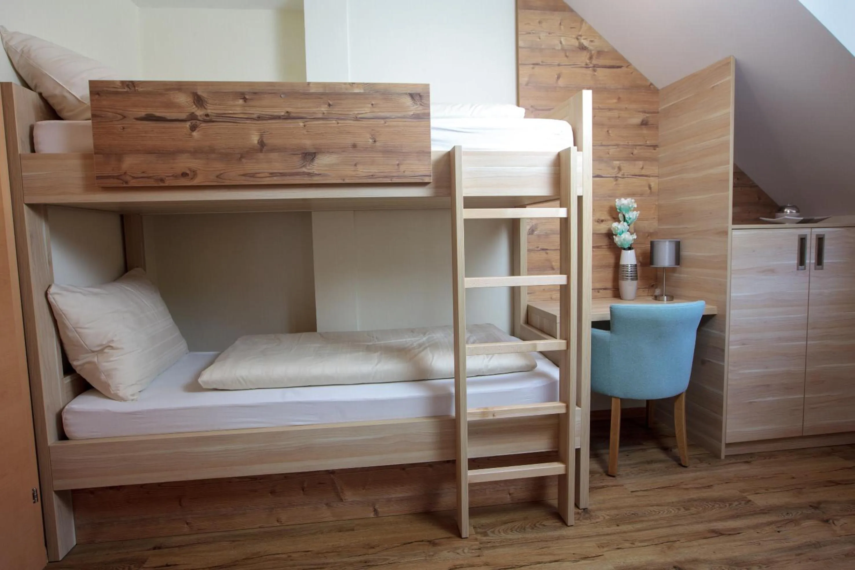 bunk bed, Bed in Pension Pirkdorfer See