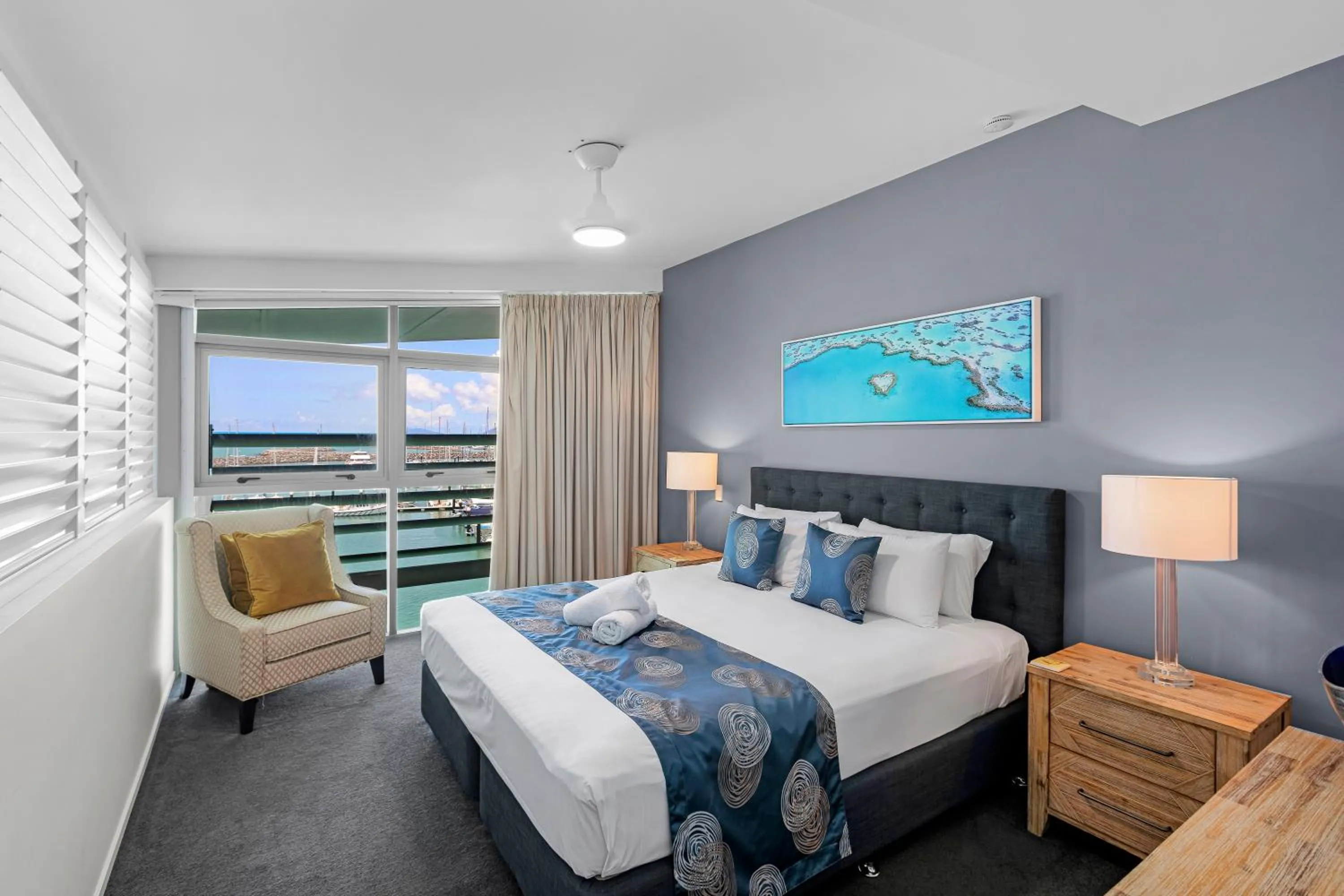 Bed in Peninsula Airlie Beach