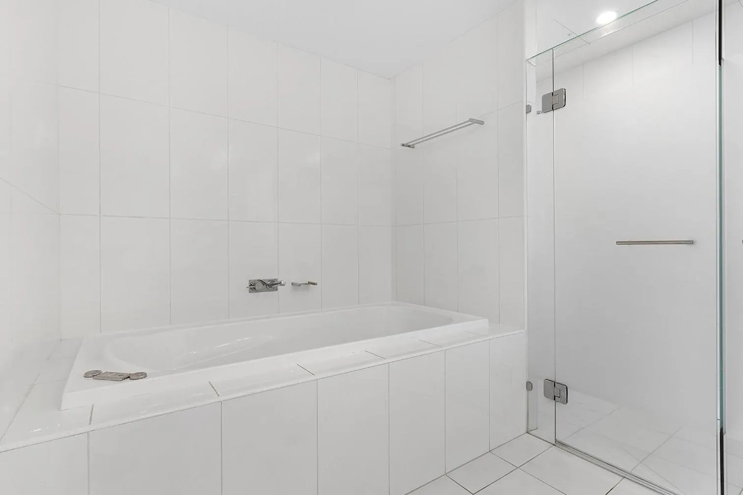 Shower in Peninsula Airlie Beach