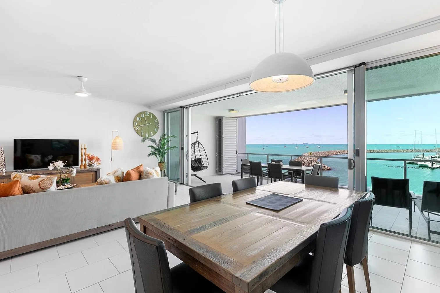 Dining area in Peninsula Airlie Beach