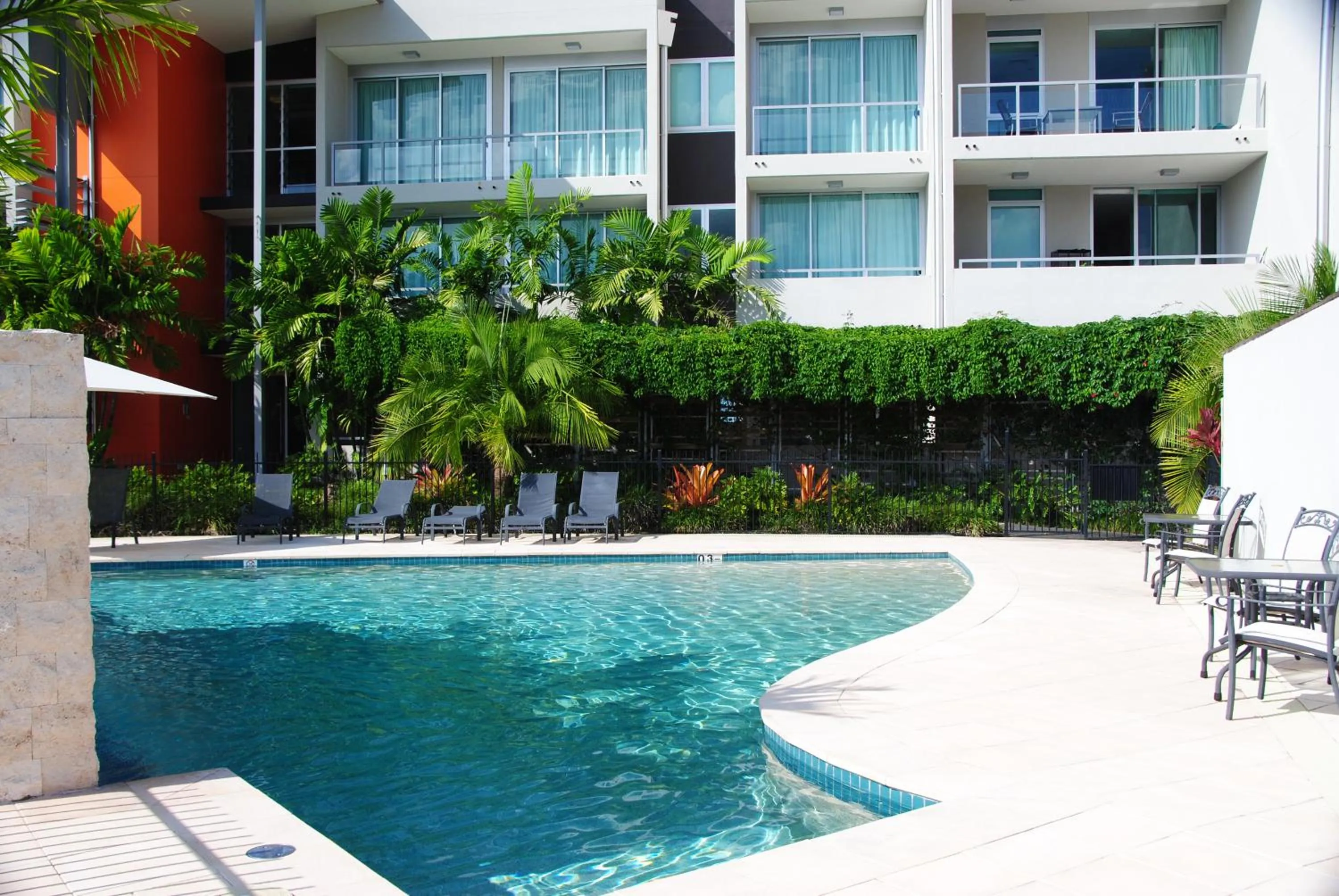 Property building in Peninsula Airlie Beach