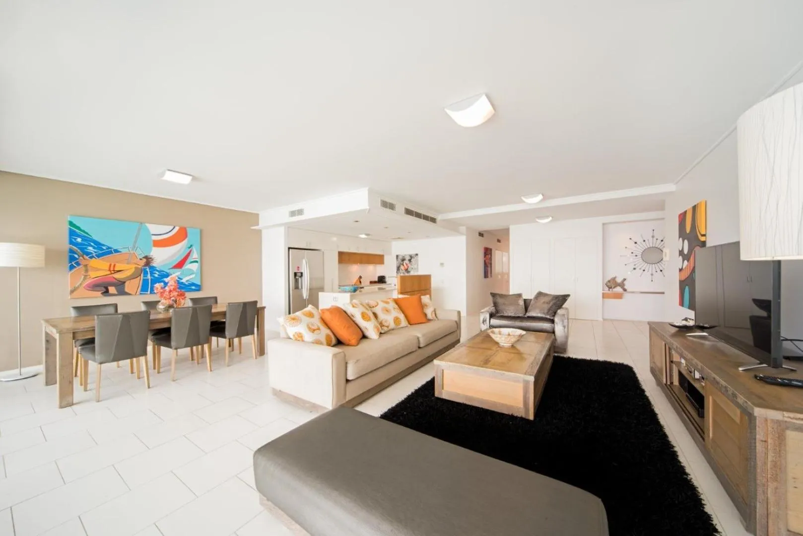 TV and multimedia in Peninsula Airlie Beach