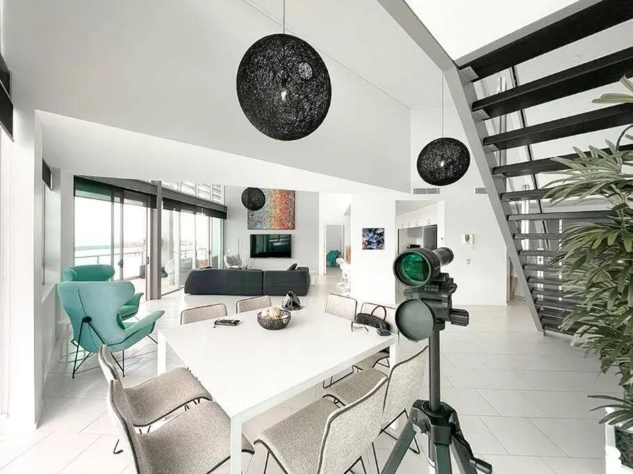 TV and multimedia in Peninsula Airlie Beach