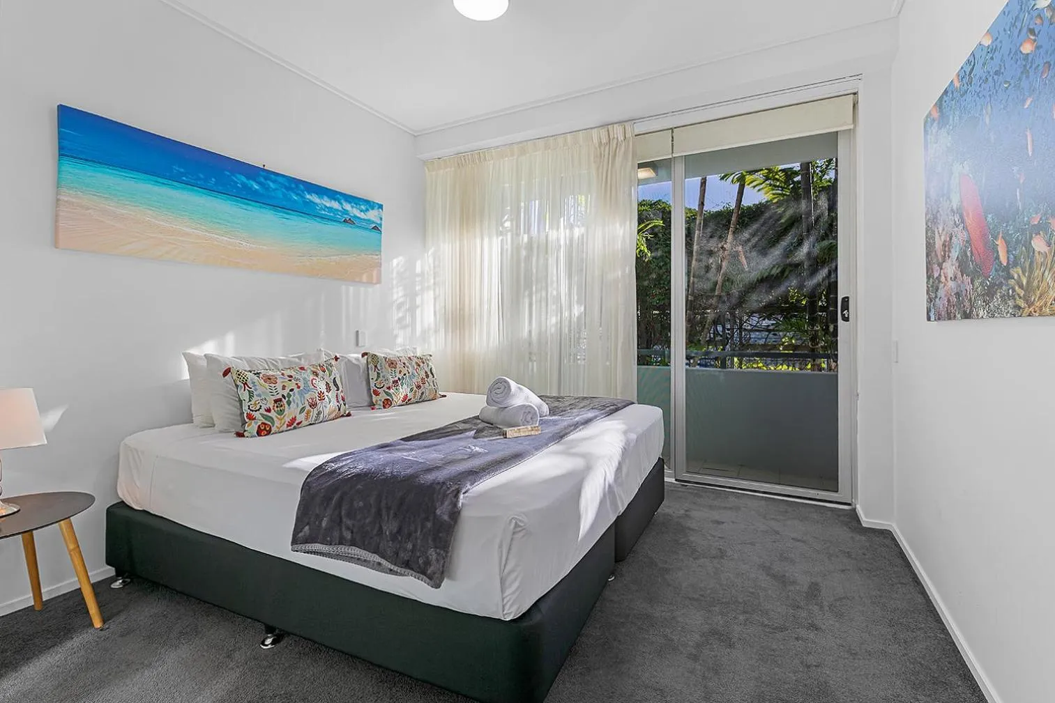 Bedroom, Bed in Peninsula Airlie Beach