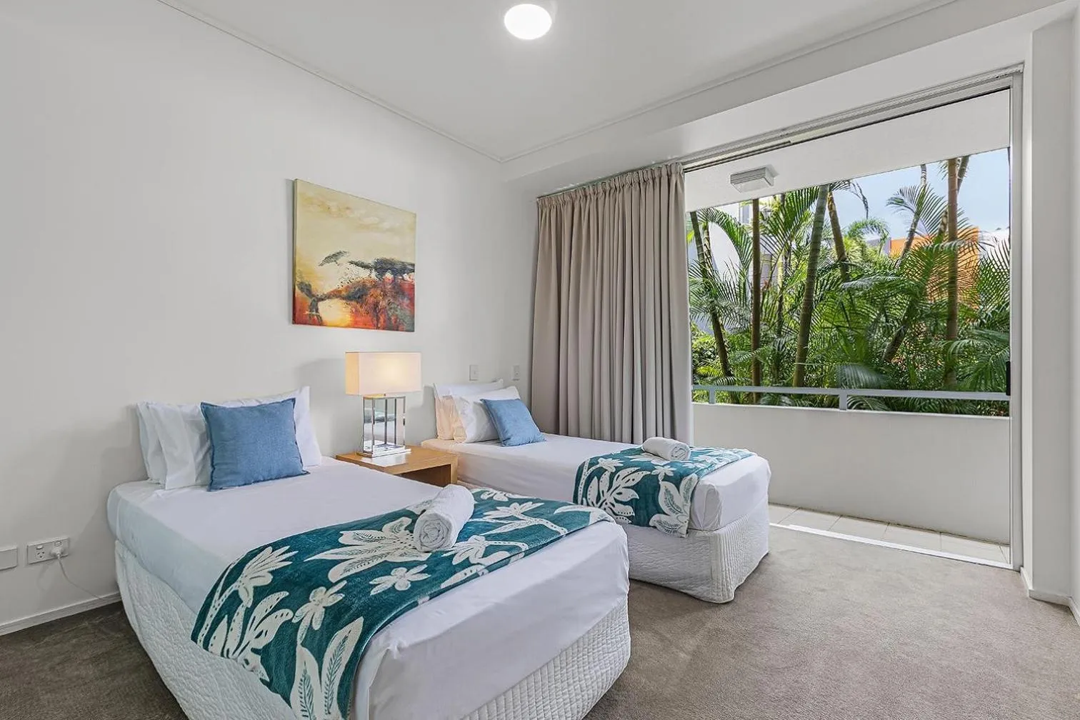 Bedroom, Bed in Peninsula Airlie Beach