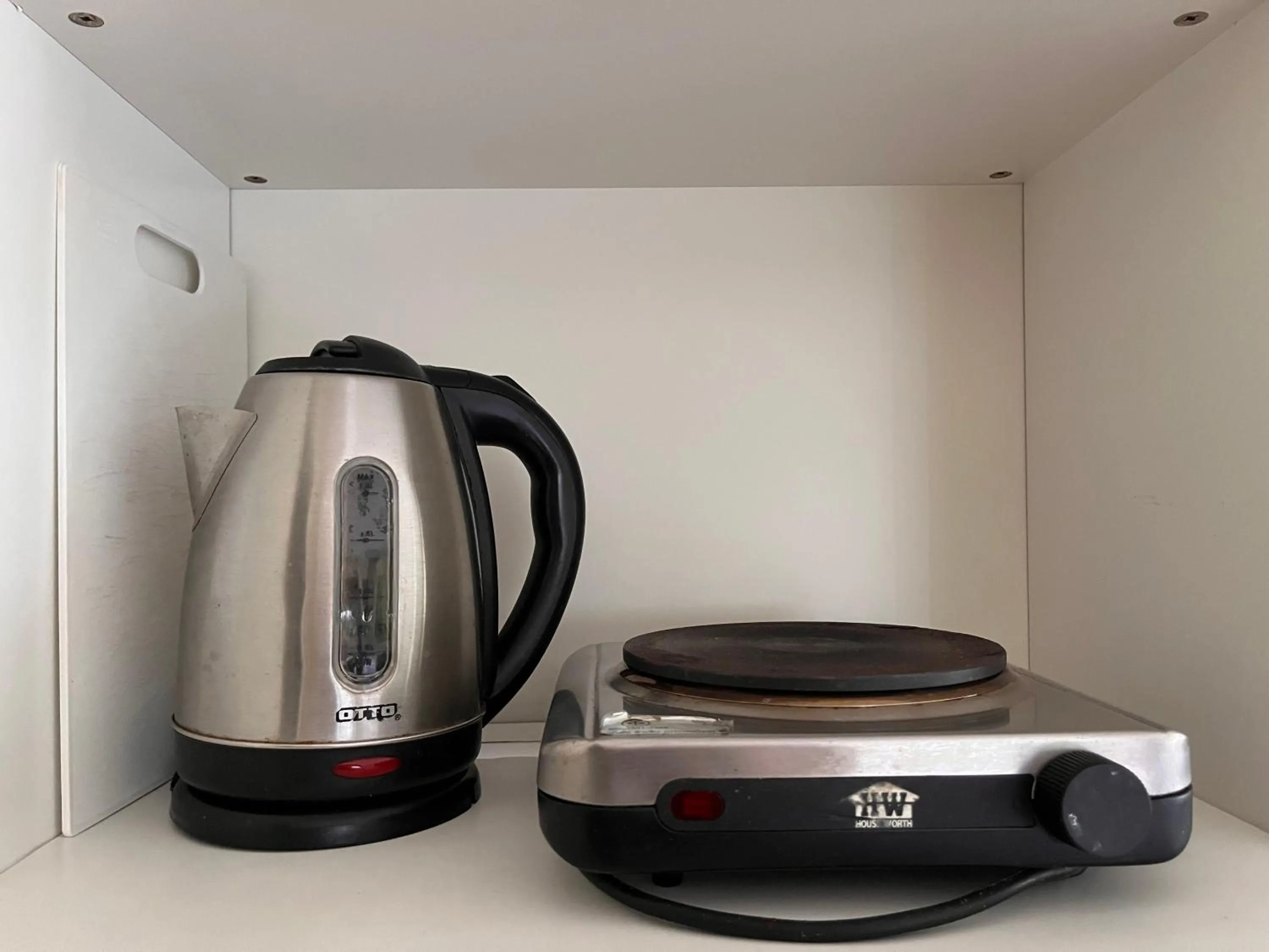 Coffee/tea facilities in Golden Hill Resort