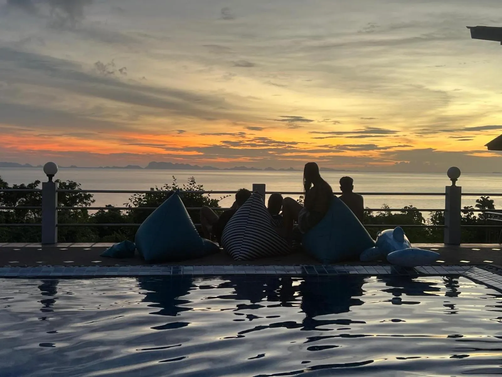 Swimming pool in Golden Hill Resort