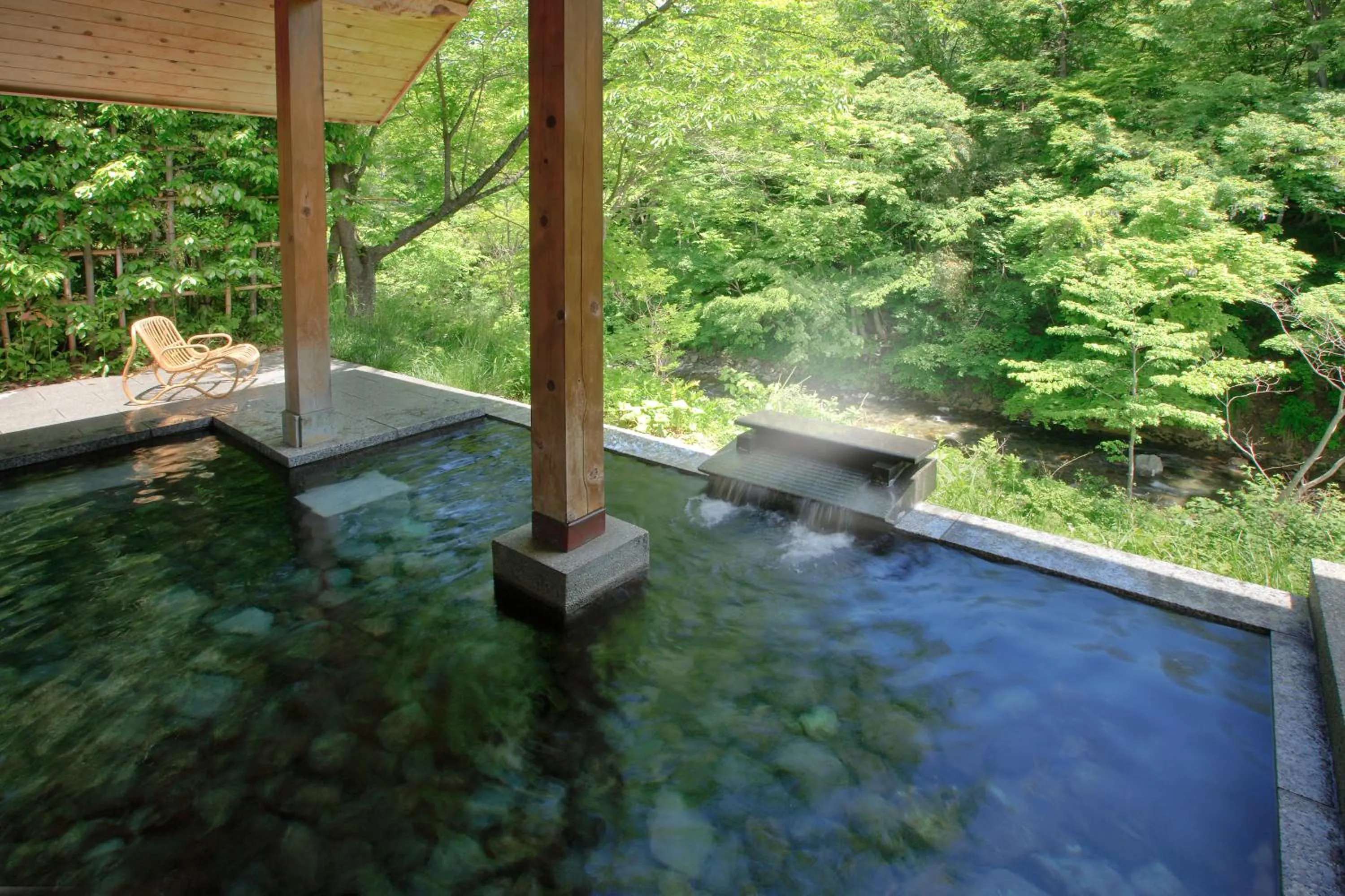 Hot Spring Bath in Bettei Senjyuan