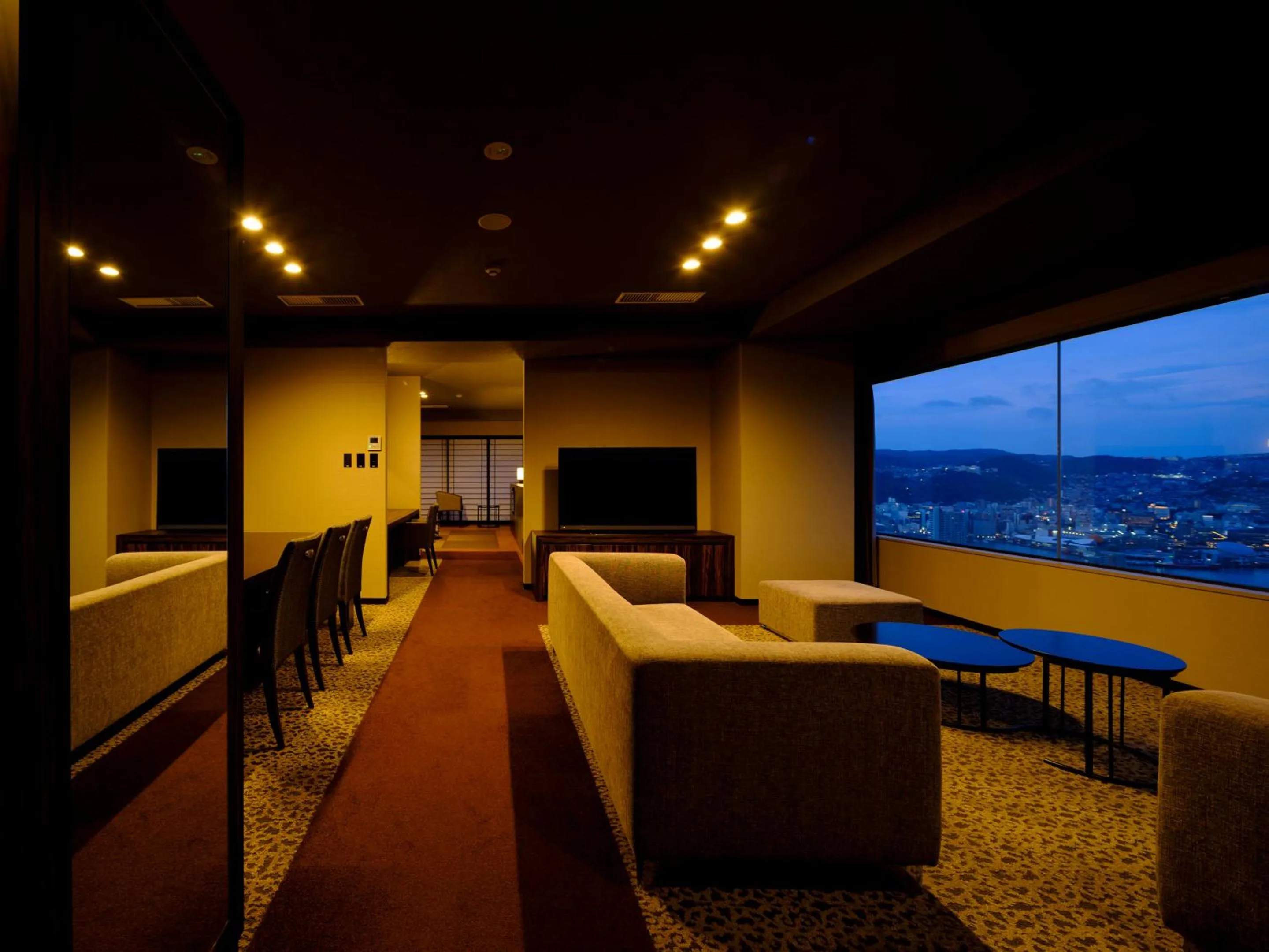 Living room in Inasayama Kanko Hotel