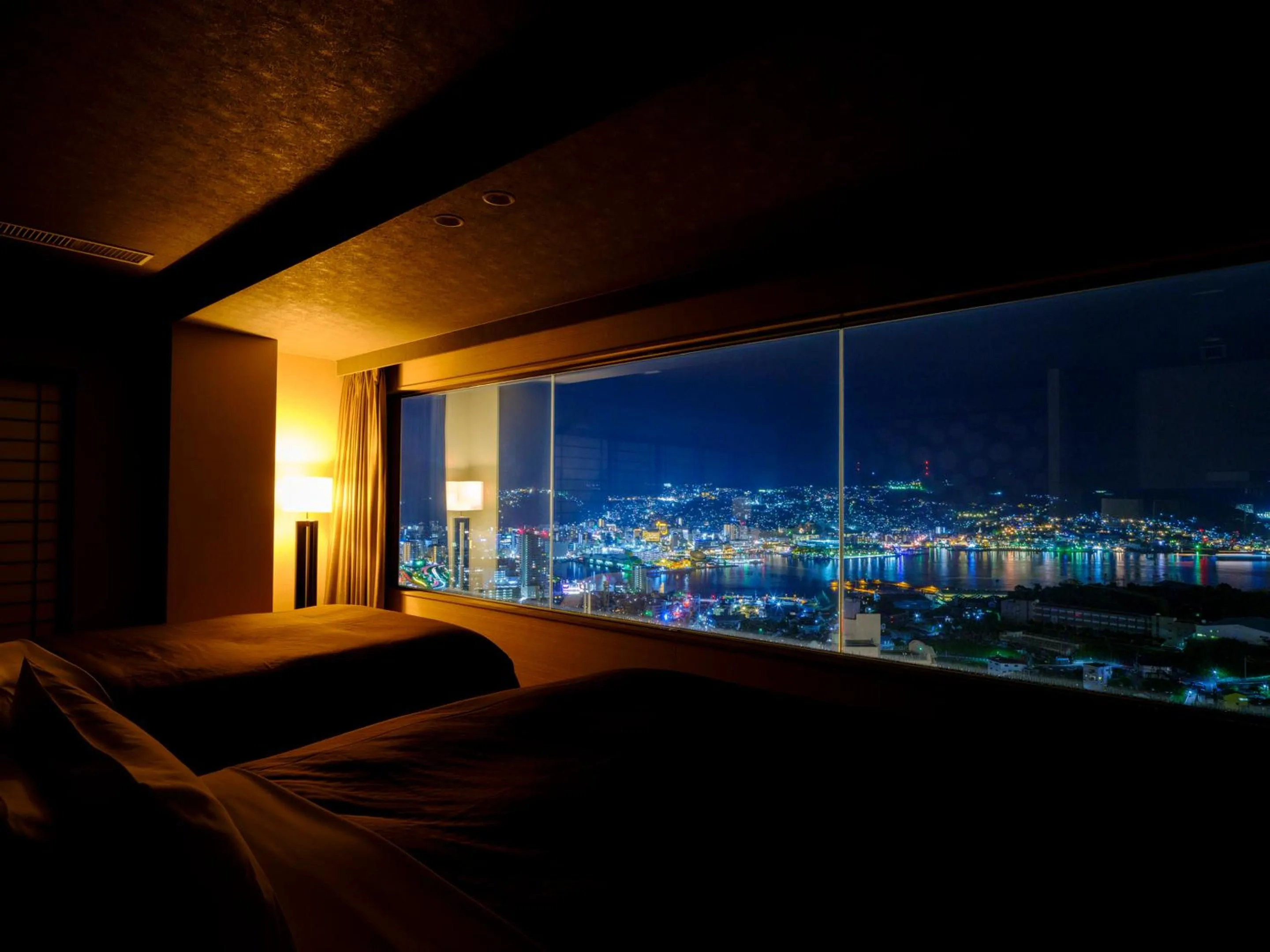 Photo of the whole room, Bed in Inasayama Kanko Hotel