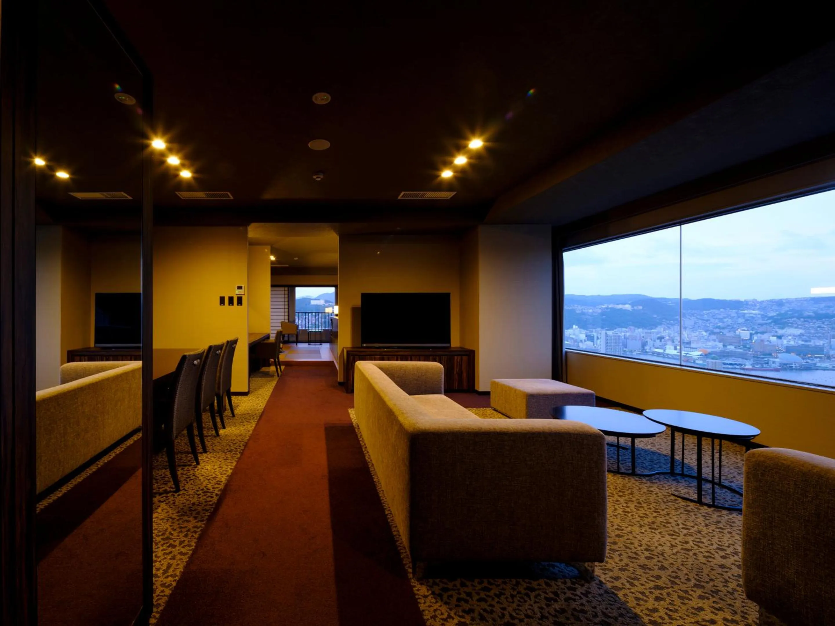 Living room in Inasayama Kanko Hotel