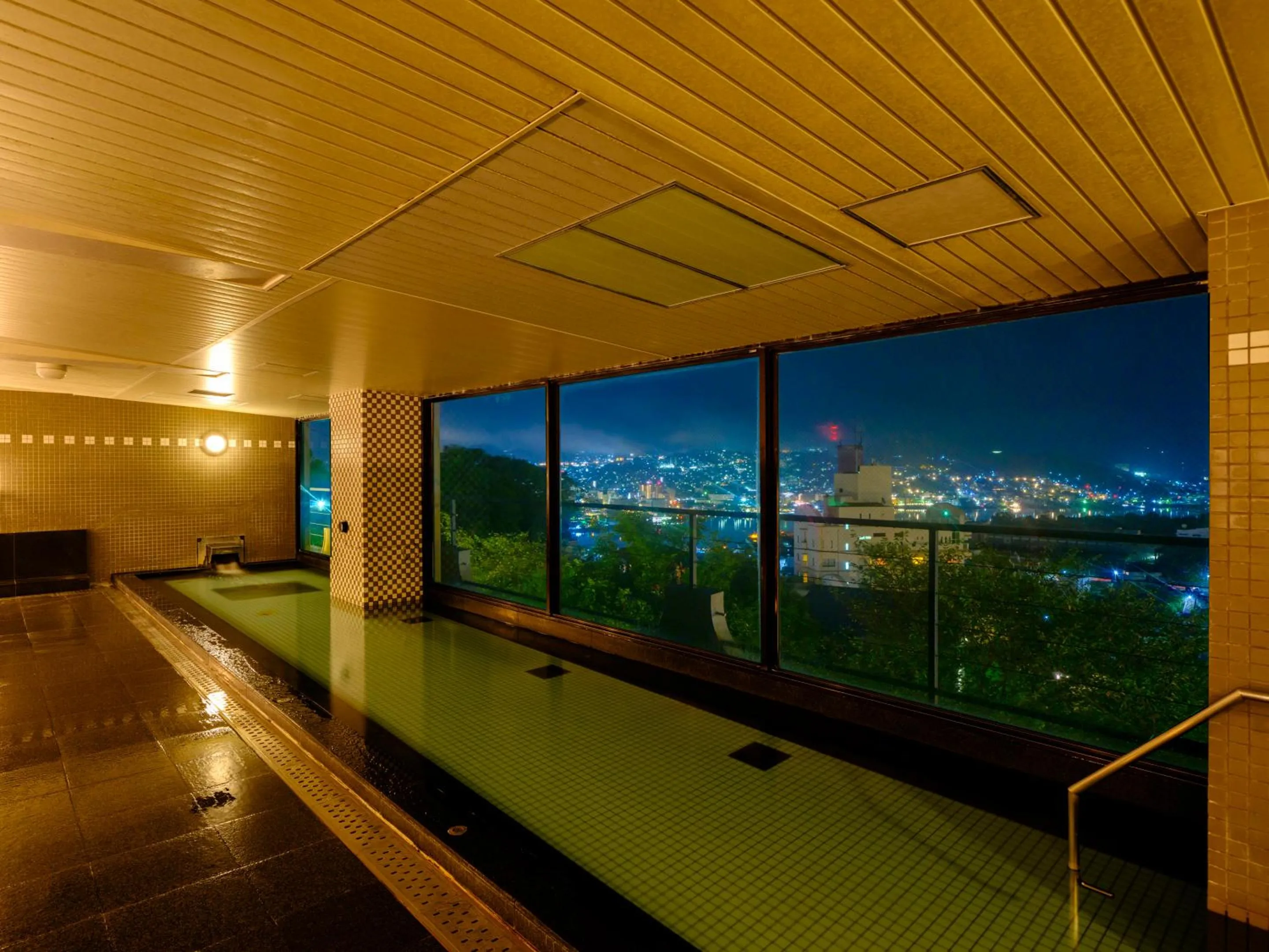 Public Bath in Inasayama Kanko Hotel