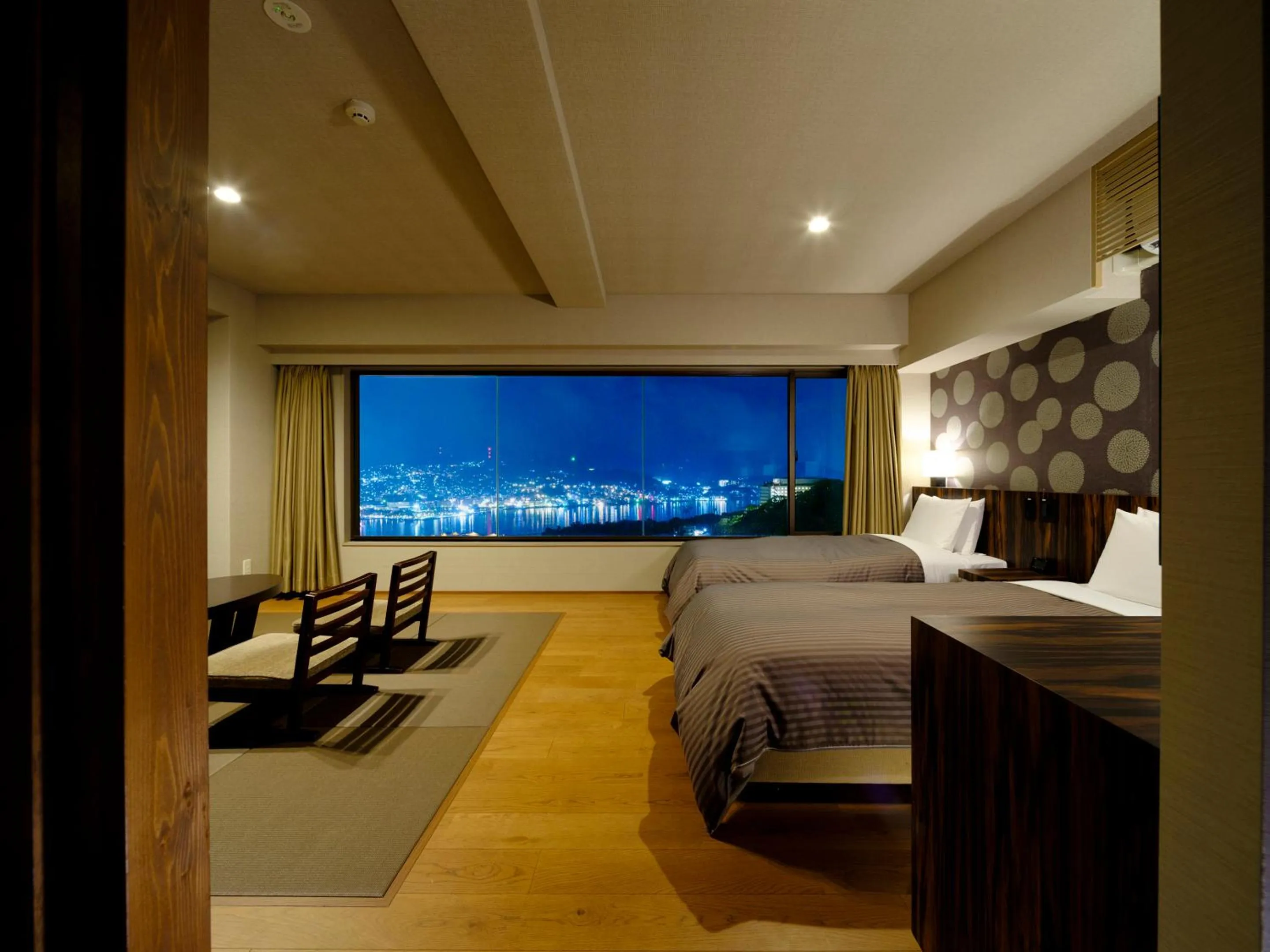 View (from property/room), Bed in Inasayama Kanko Hotel