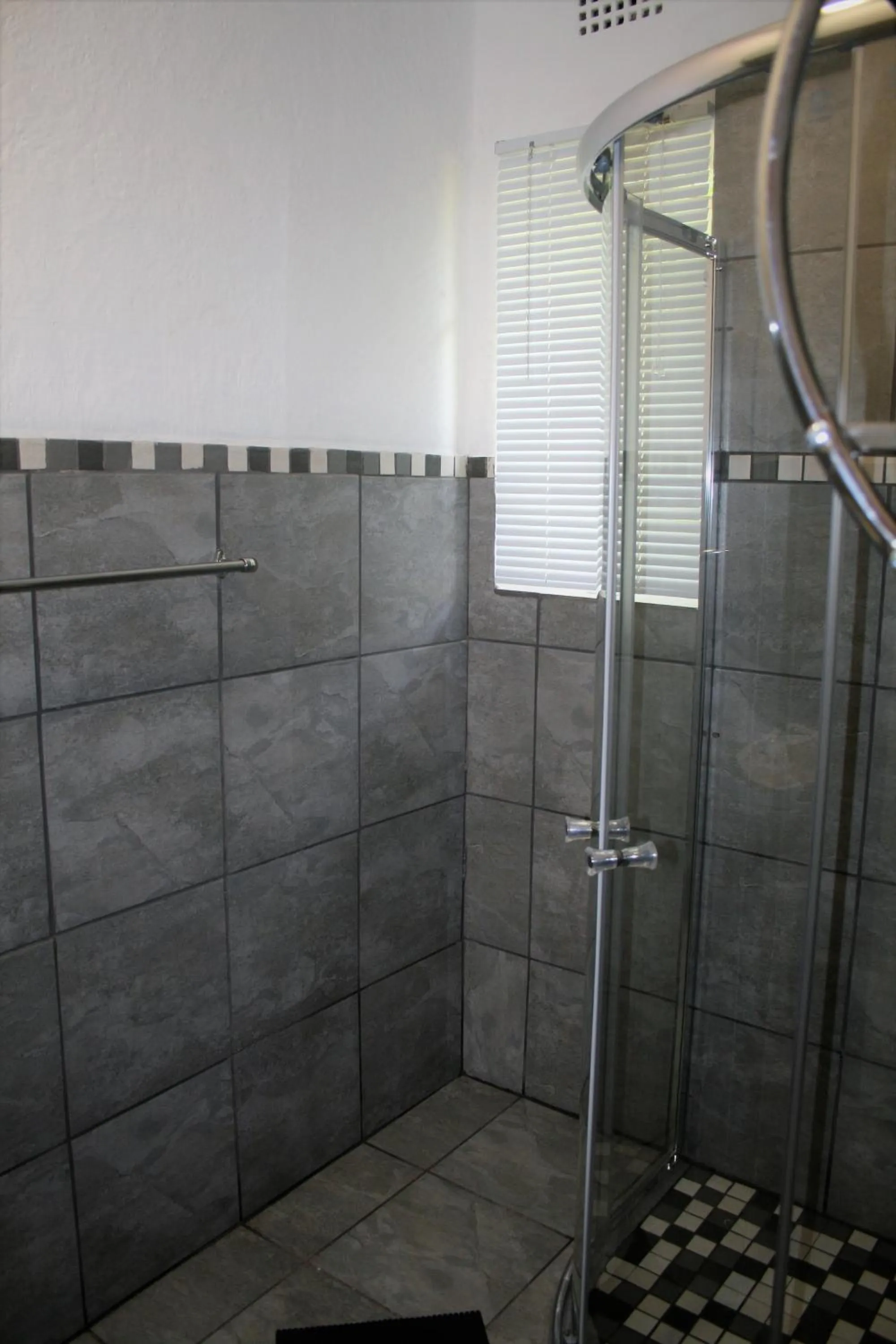 Shower in Sabie Star