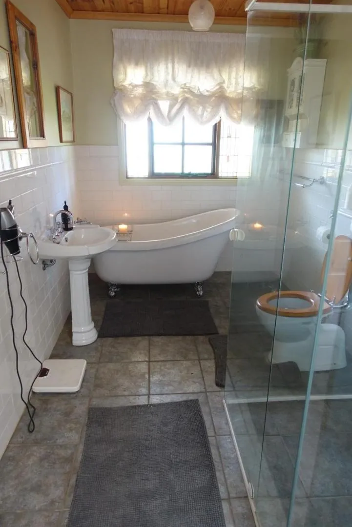 Bathroom in Amy's House Bed & Breakfast