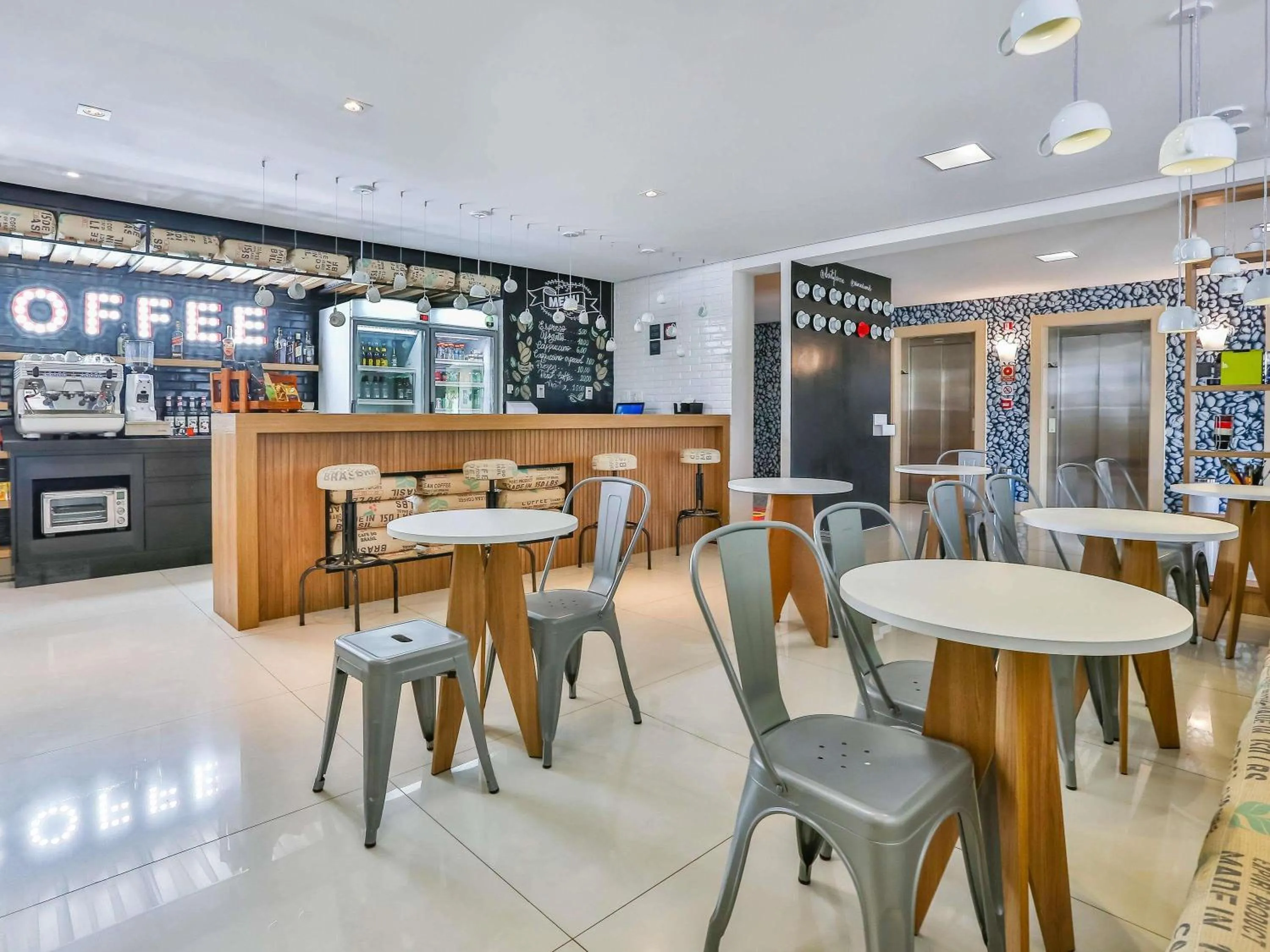 Restaurant/places to eat in ibis Styles Vitoria da Conquista