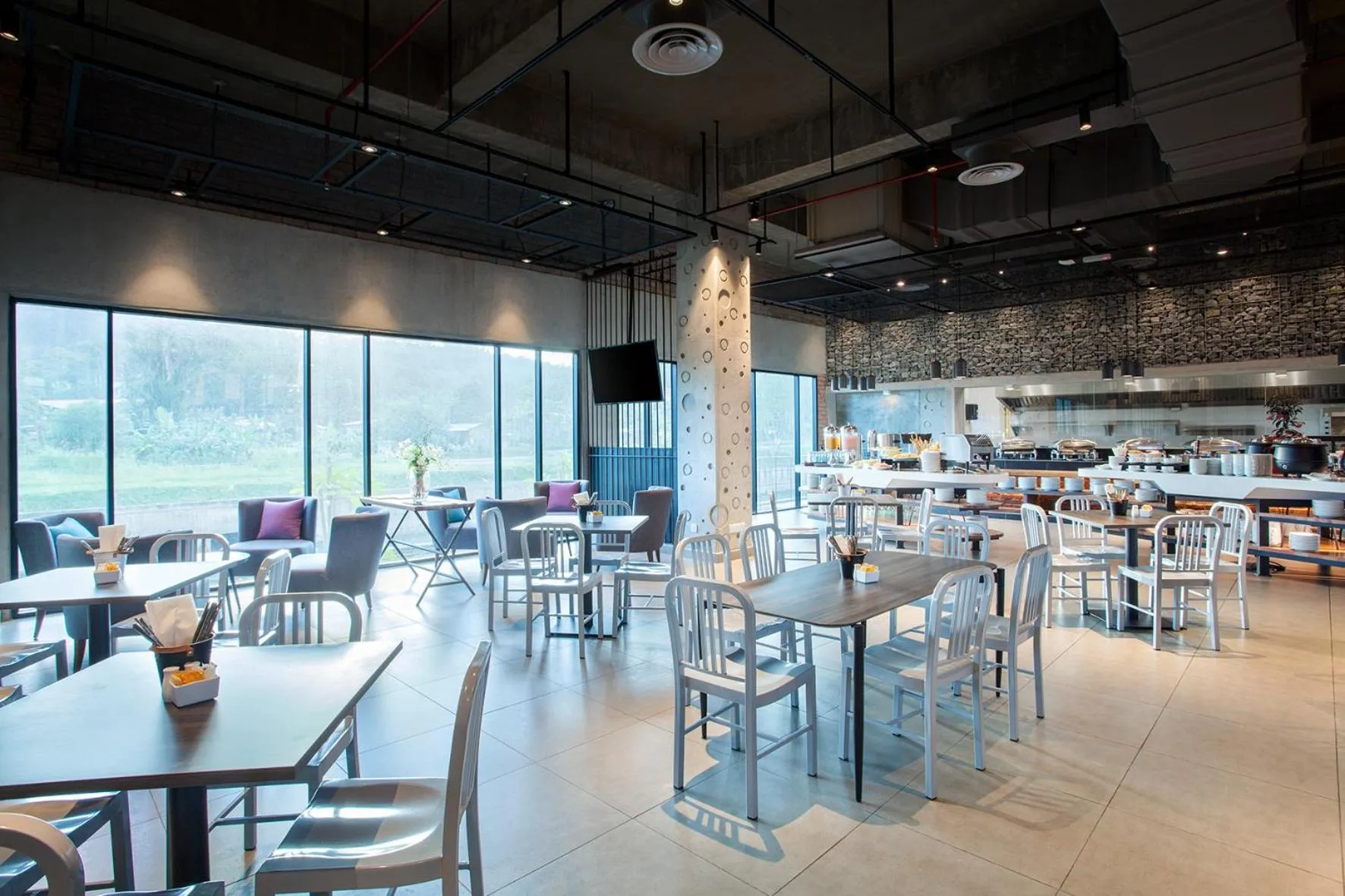 Restaurant/places to eat in ibis Styles Kota Kinabalu Inanam