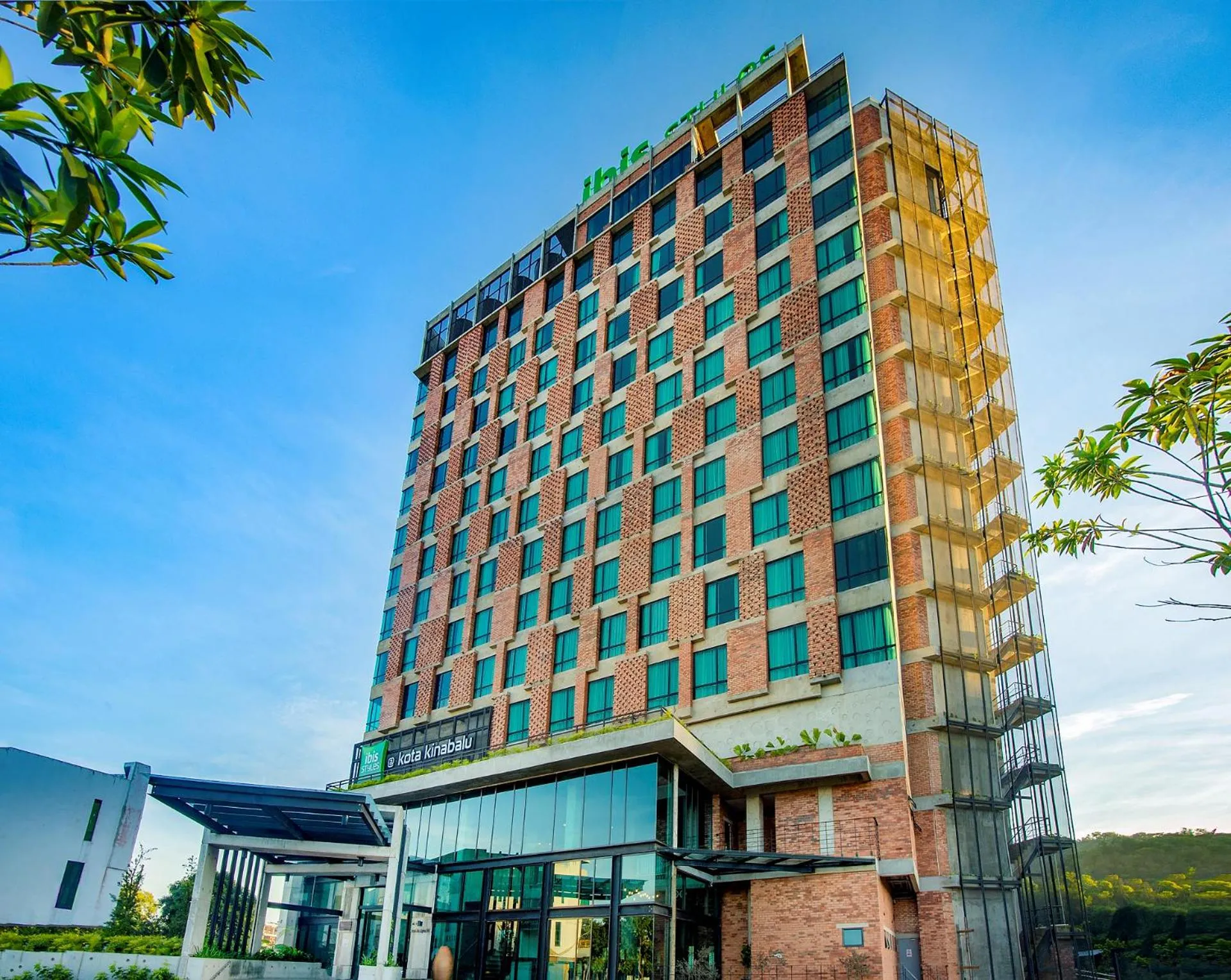 Property building in ibis Styles Kota Kinabalu Inanam