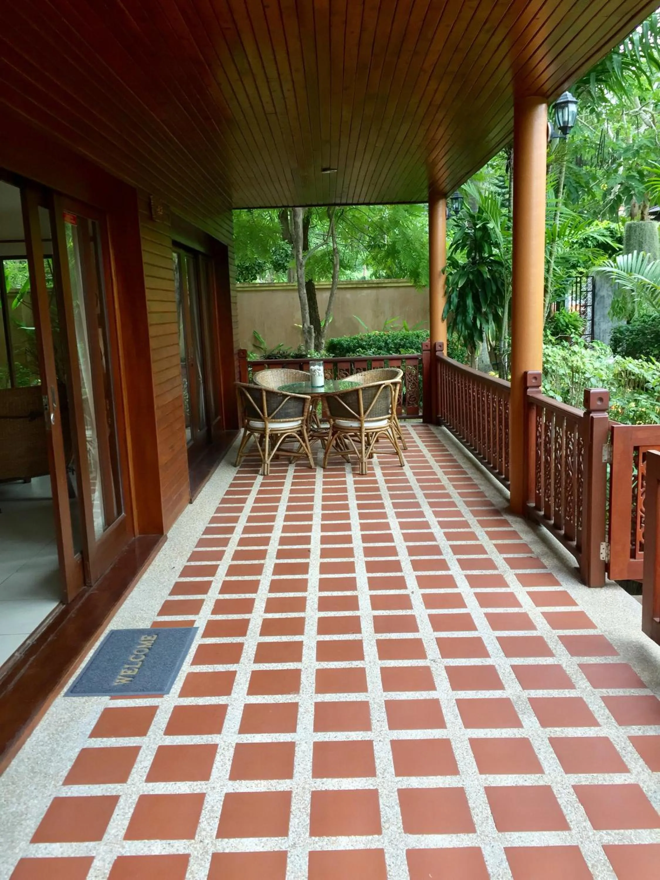 Baan Laem Noi Villa's