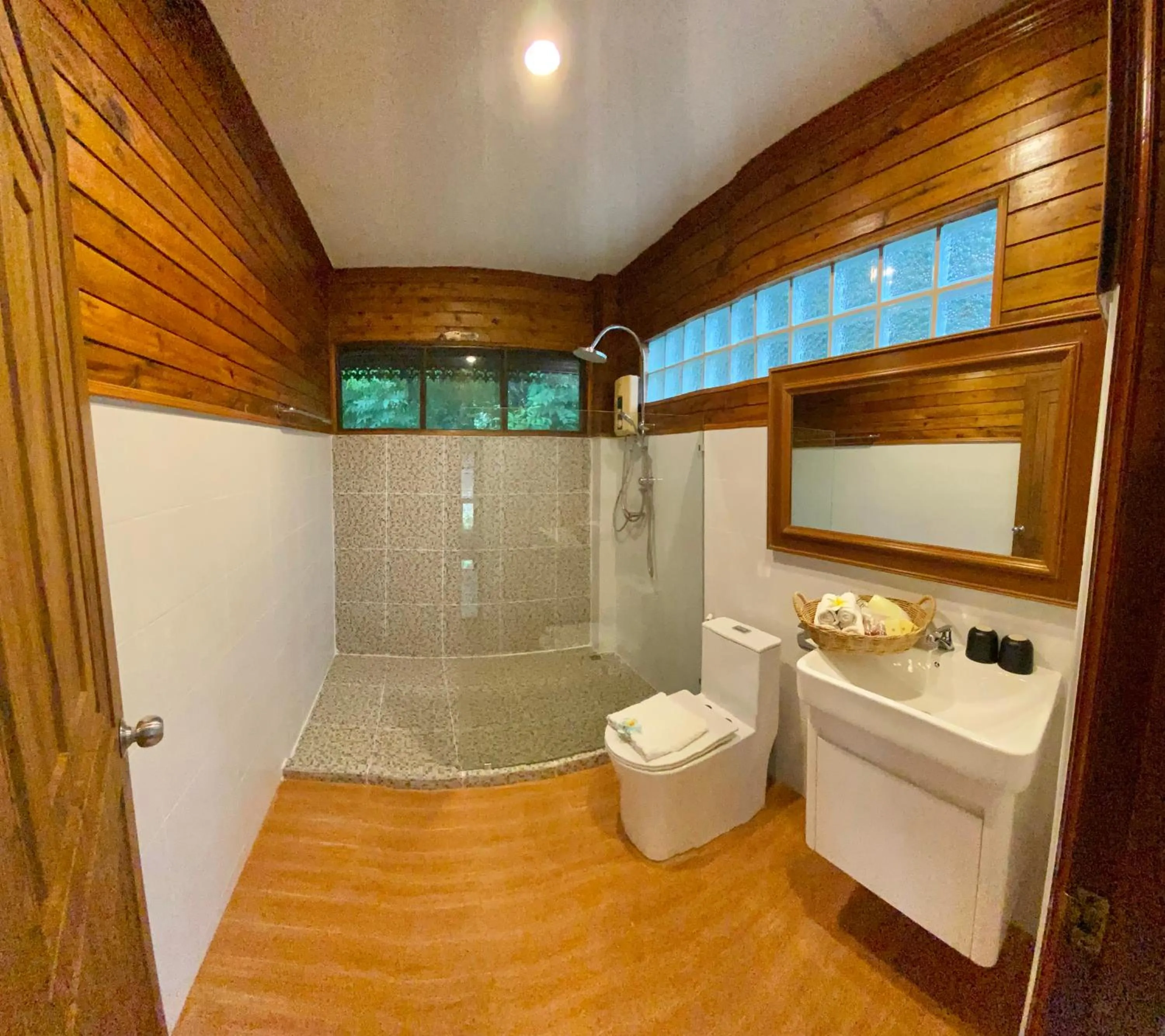 Shower in Baan Laem Noi Villa's