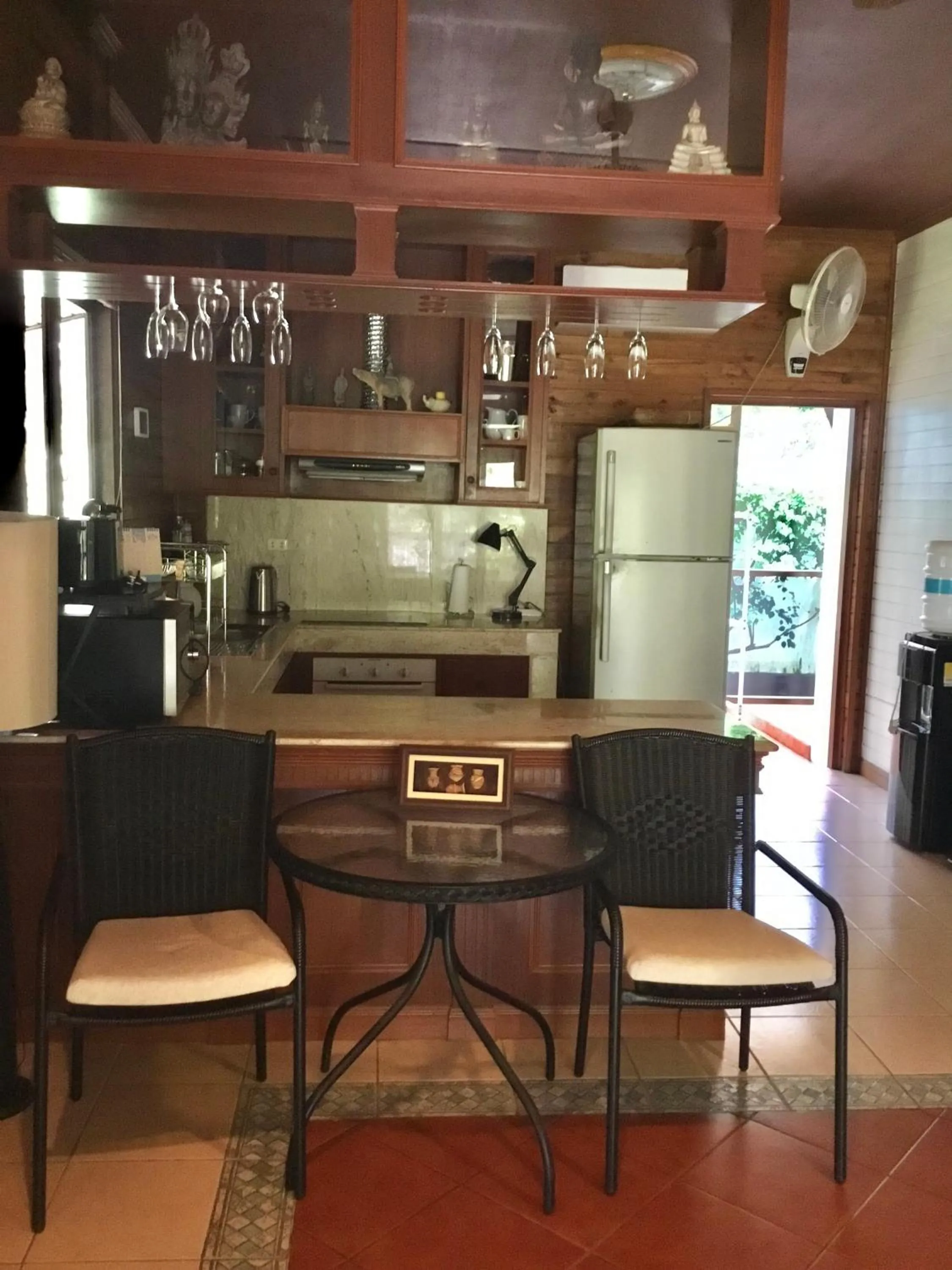 Kitchen or kitchenette in Baan Laem Noi Villa's