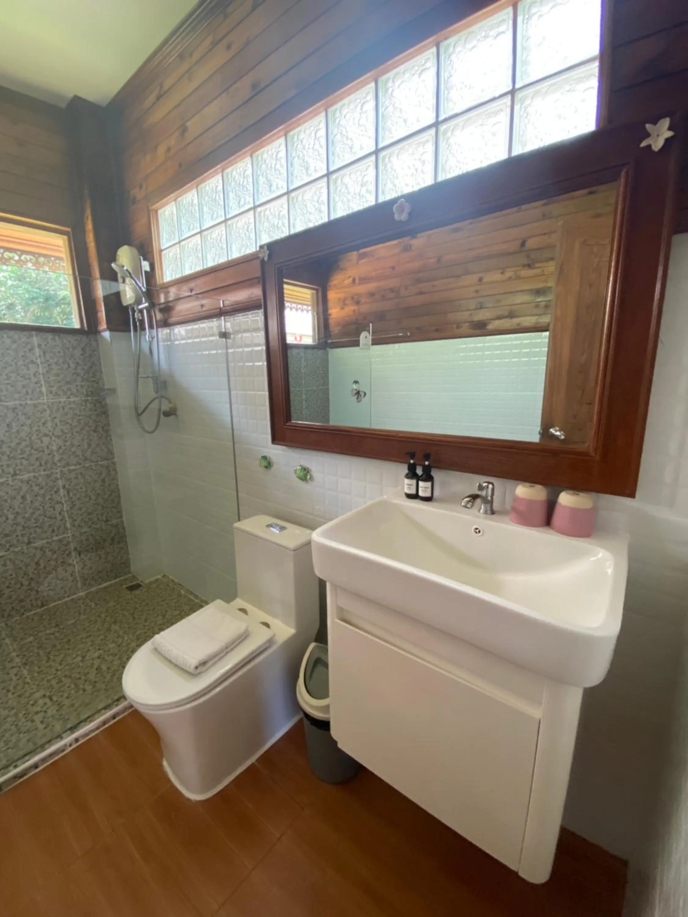 Baan Laem Noi Villa's