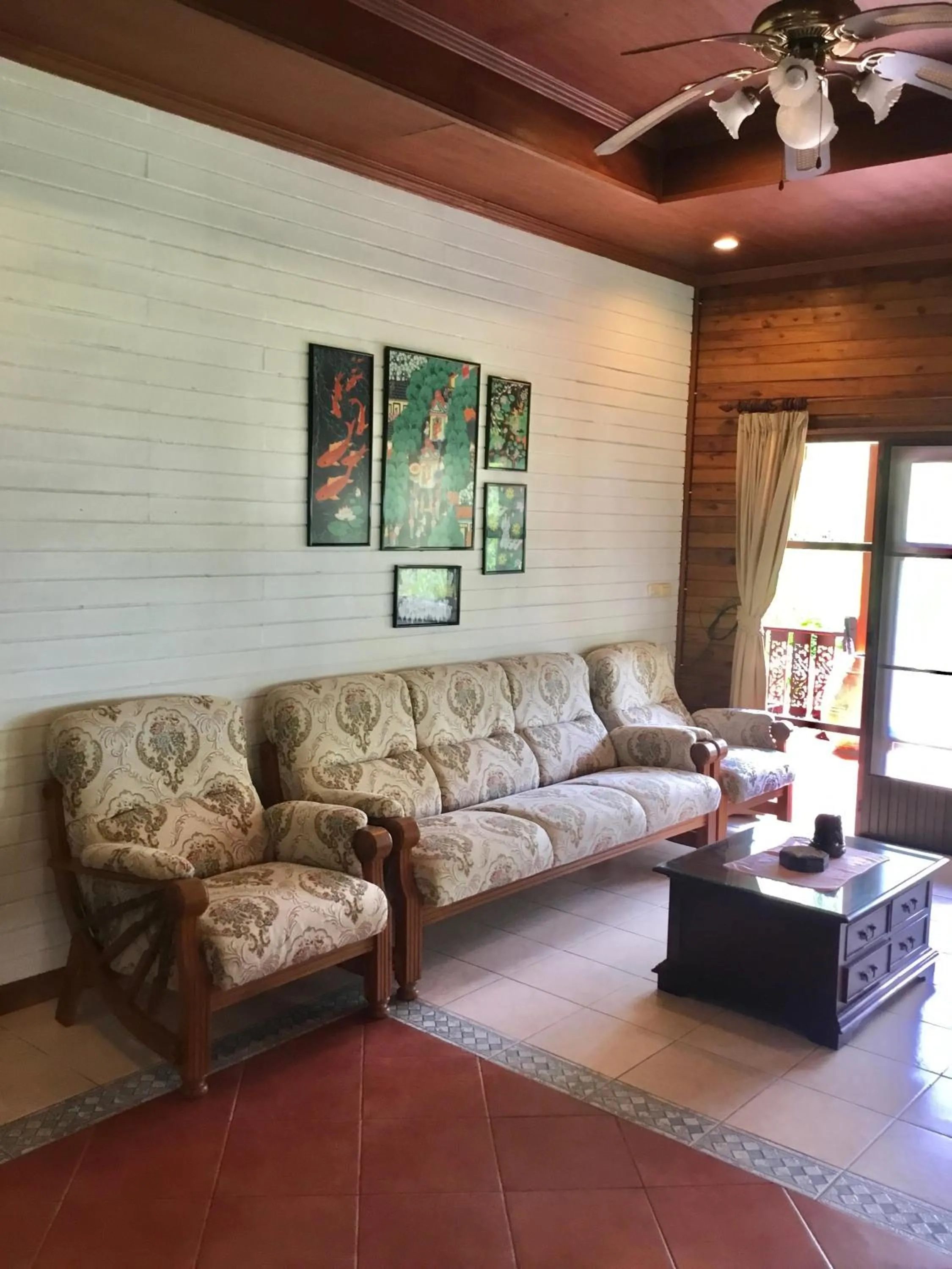 Seating area in Baan Laem Noi Villa's