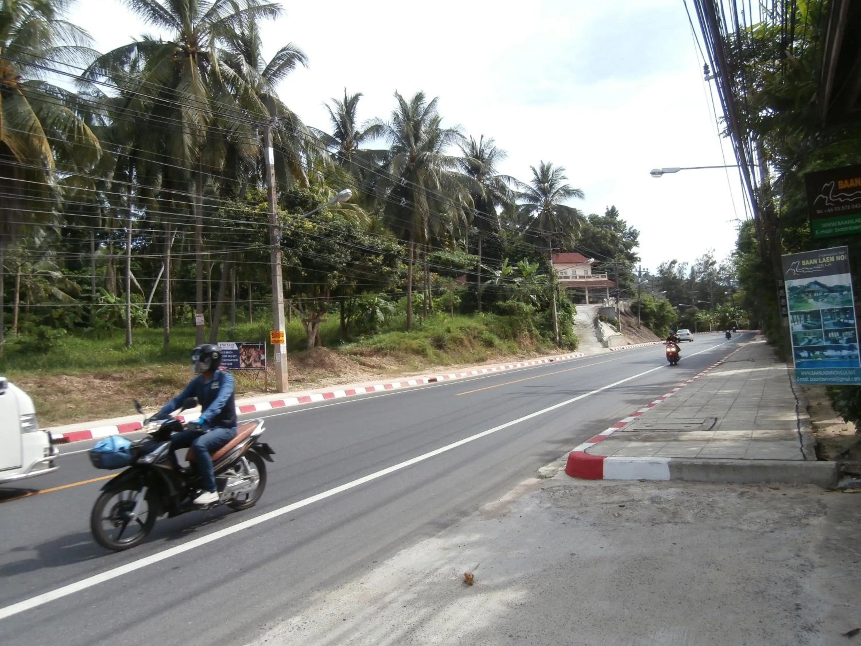 Street view in Baan Laem Noi Villa's