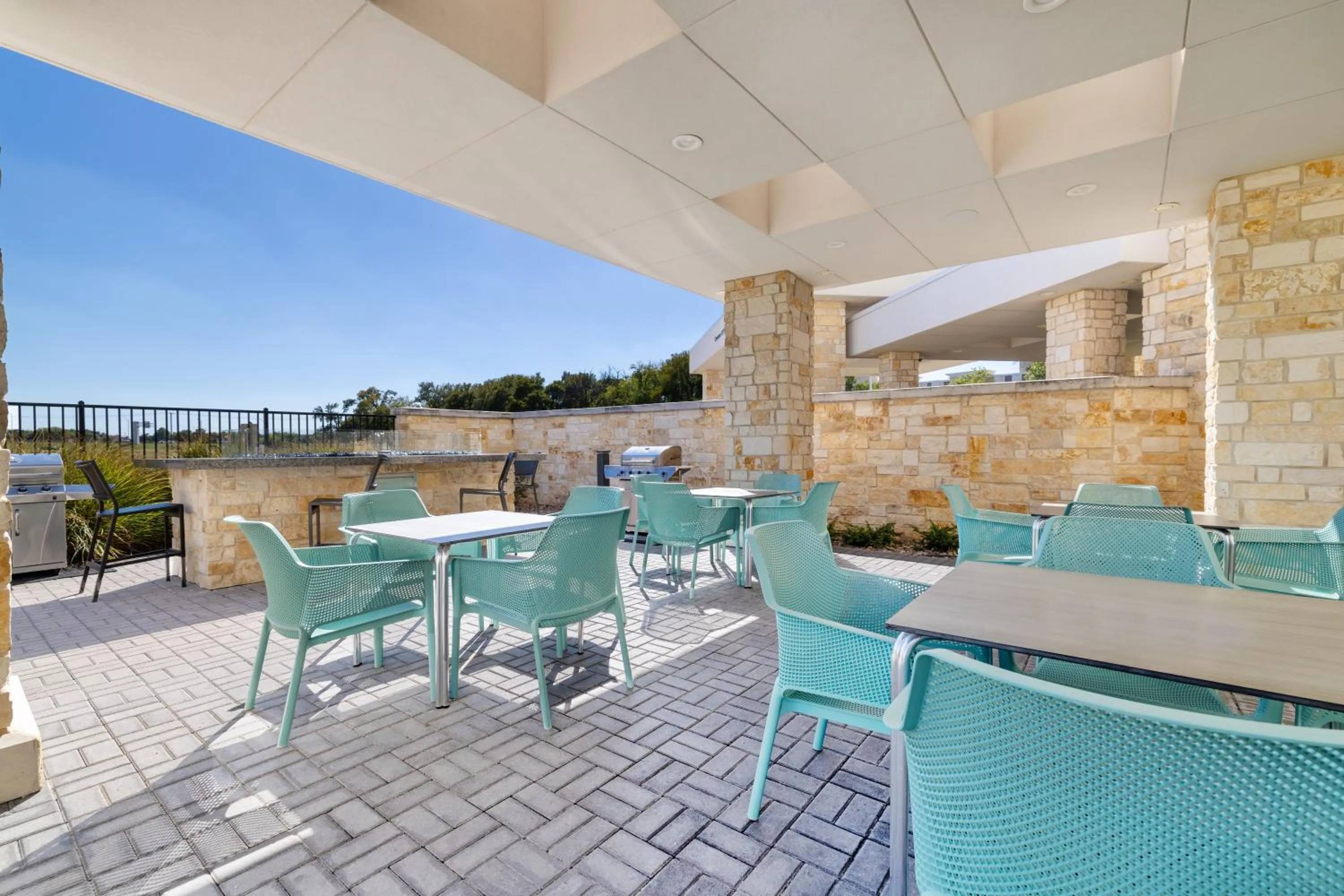 Patio in Home2 Suites By Hilton Plano Richardson