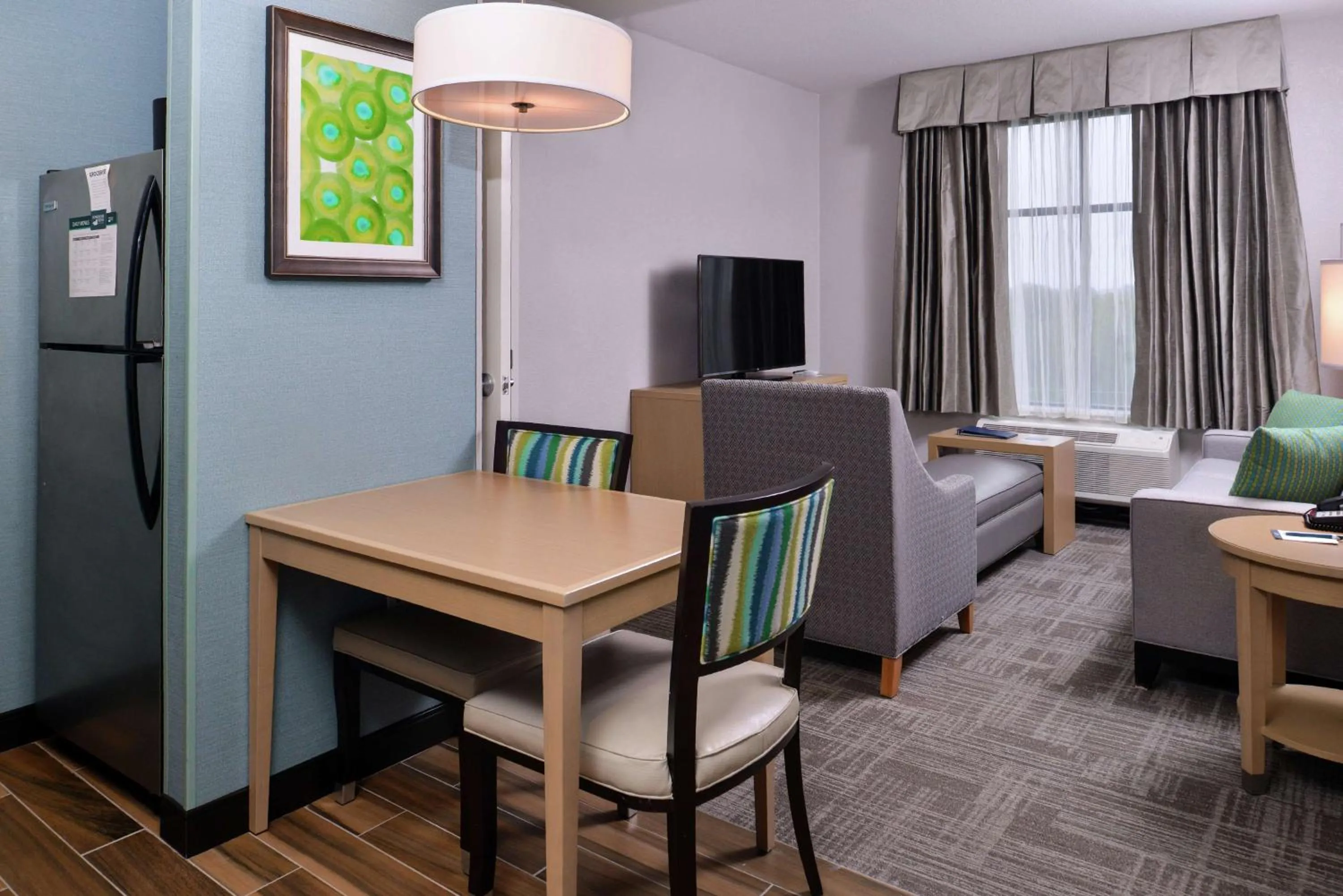 Bedroom in Homewood Suites Des Moines Airport