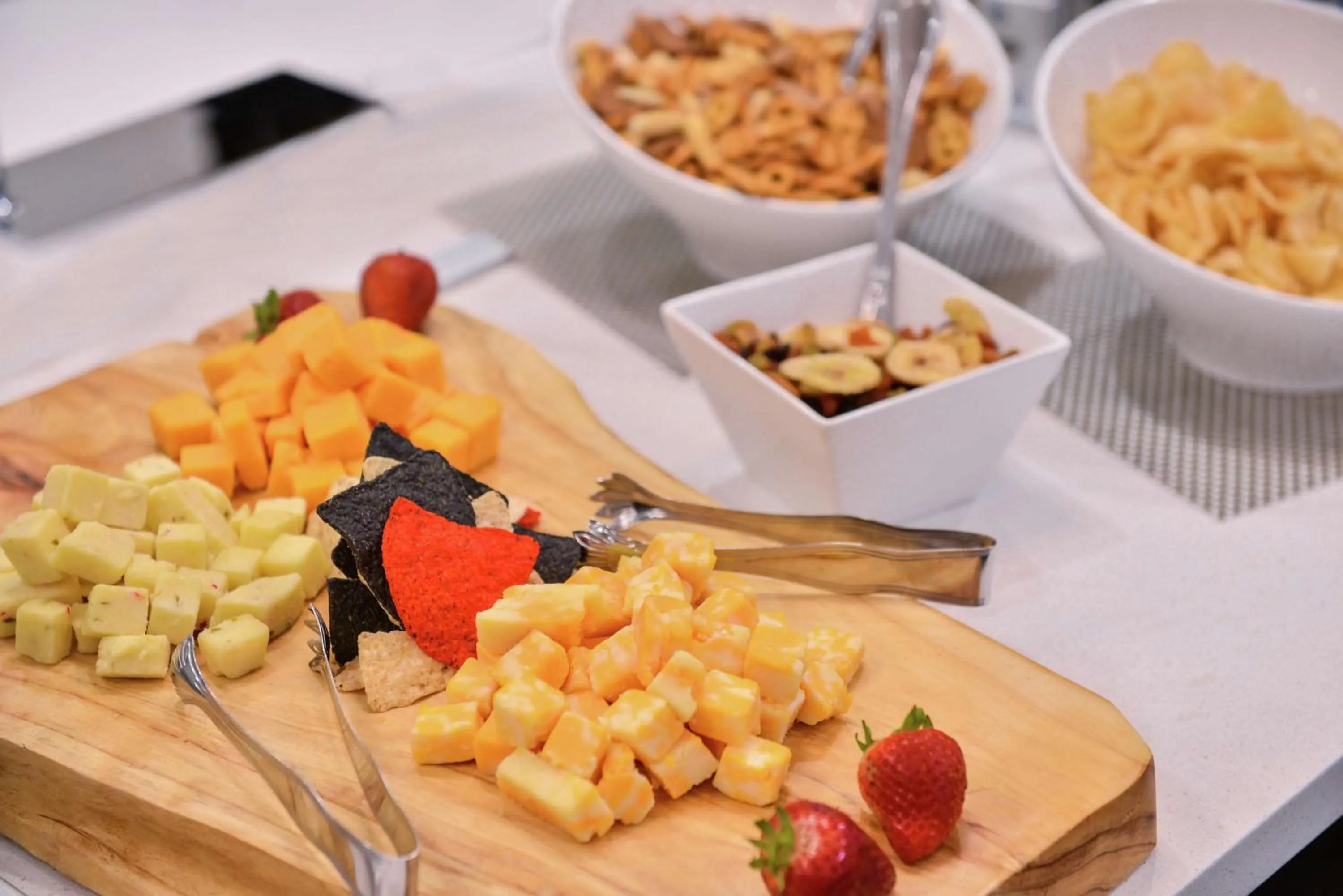 Dining area in Homewood Suites Des Moines Airport