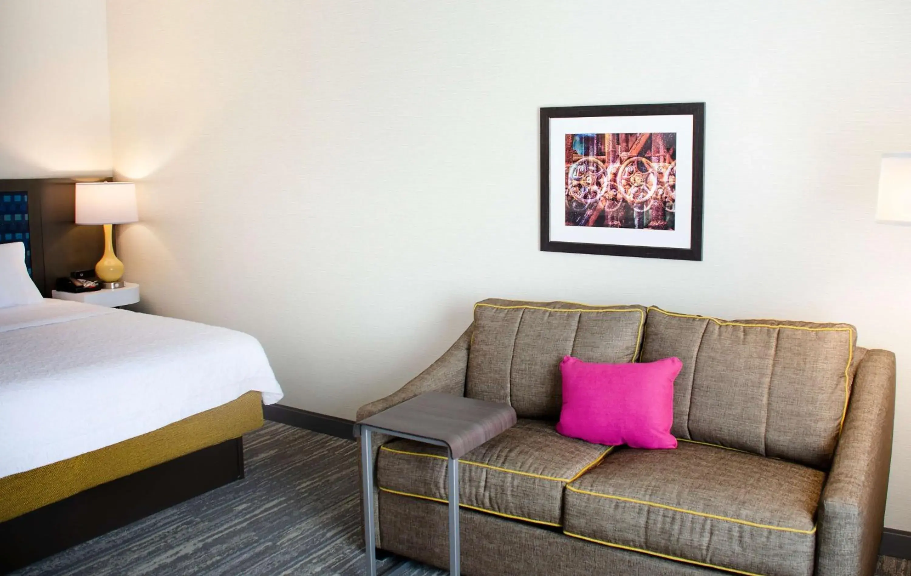 King Room with Sofa Bed - Non-Smoking in Hampton Inn Lebanon King Room with Sofa Bed - Non-Smoking in Hampton Inn Lebanon