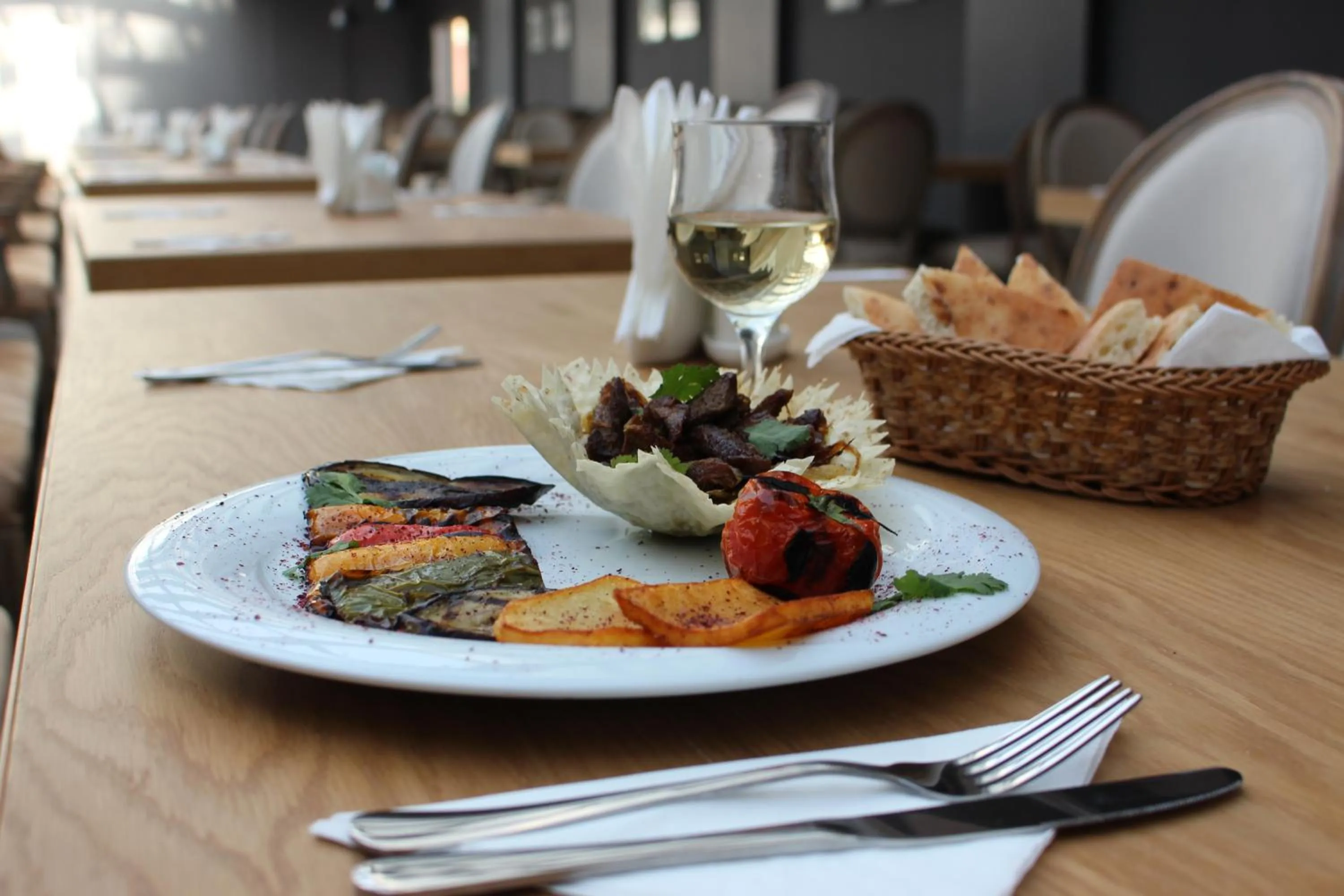 Restaurant/places to eat in Sky Hotel Baku