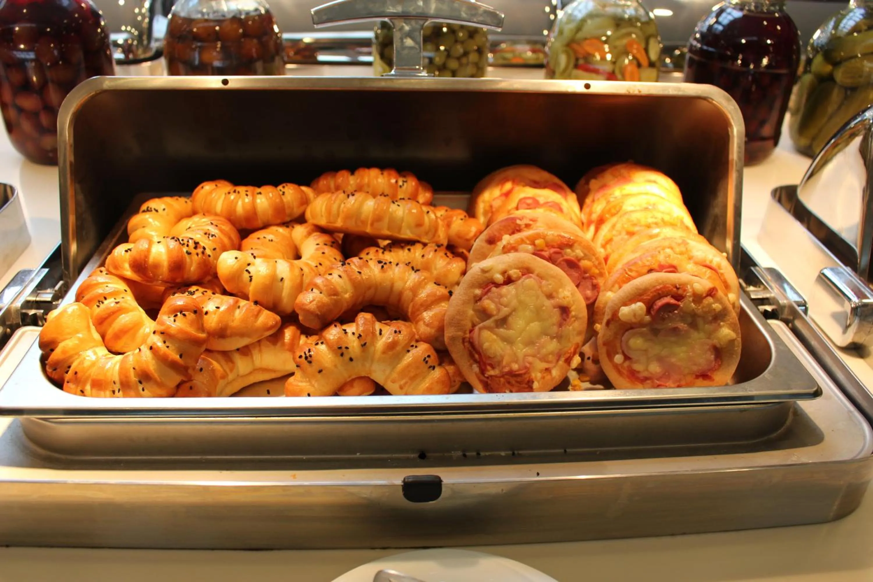 Restaurant/places to eat in Sky Hotel Baku