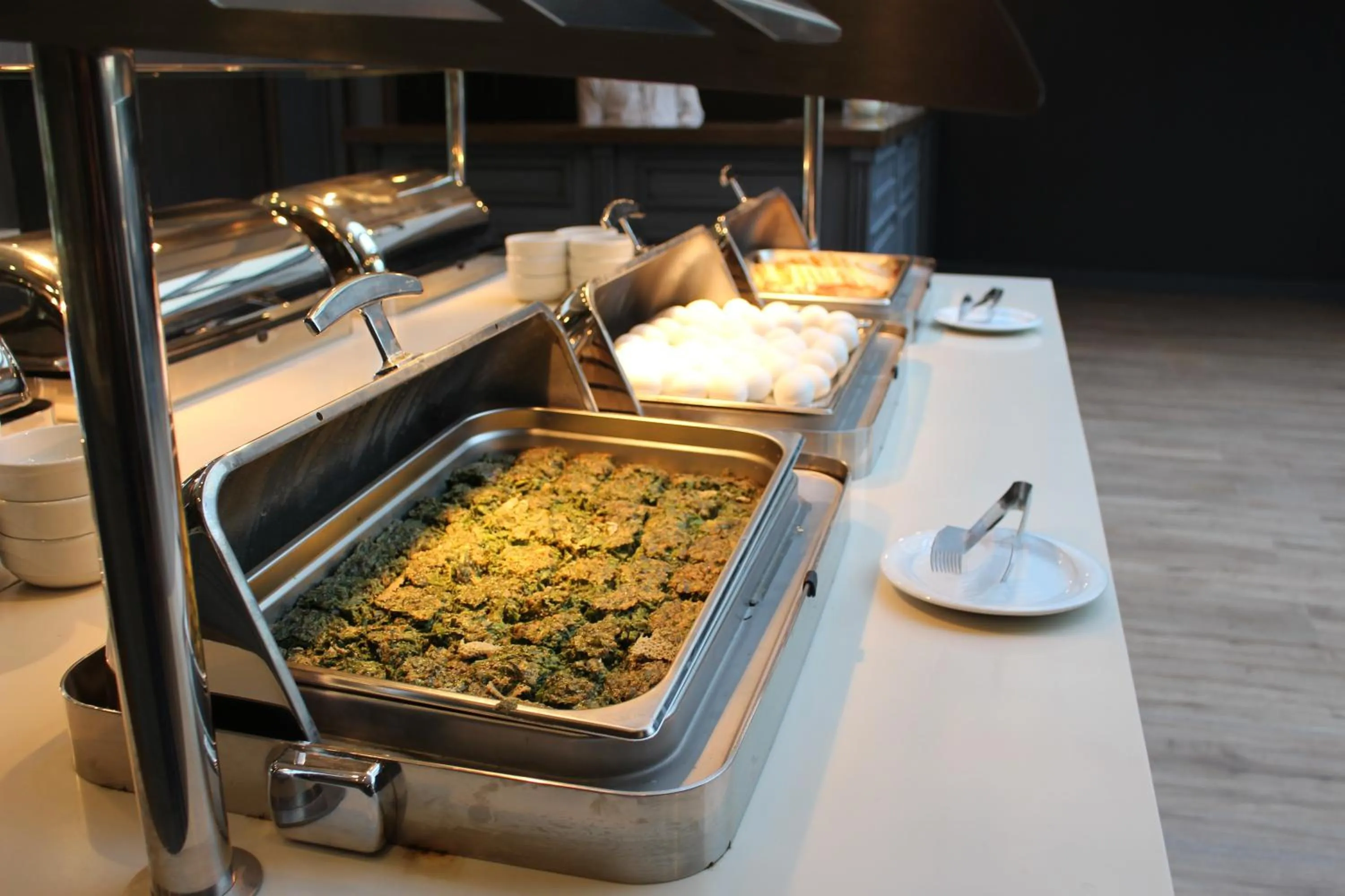 Restaurant/places to eat in Sky Hotel Baku