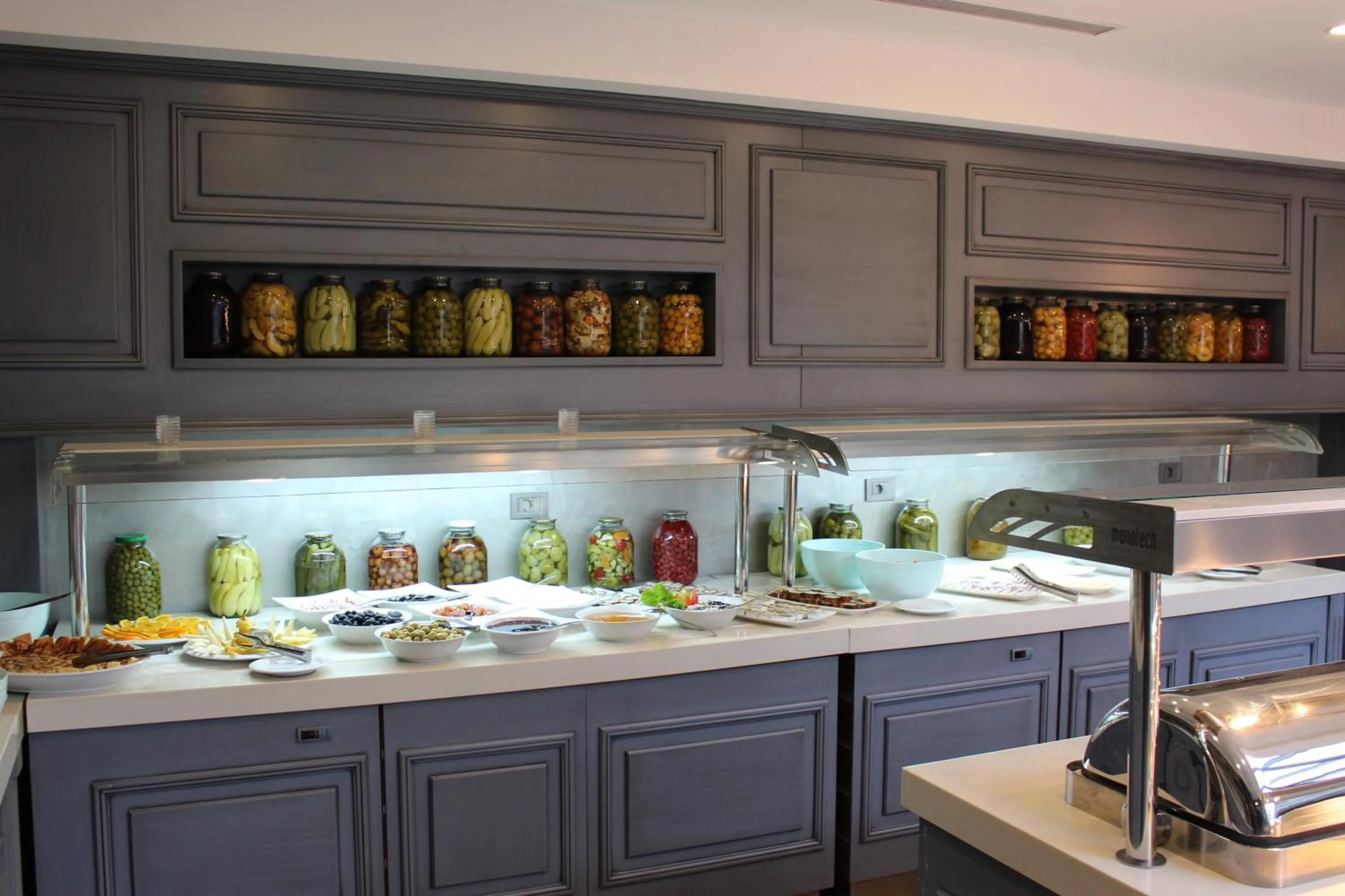 Restaurant/places to eat in Sky Hotel Baku