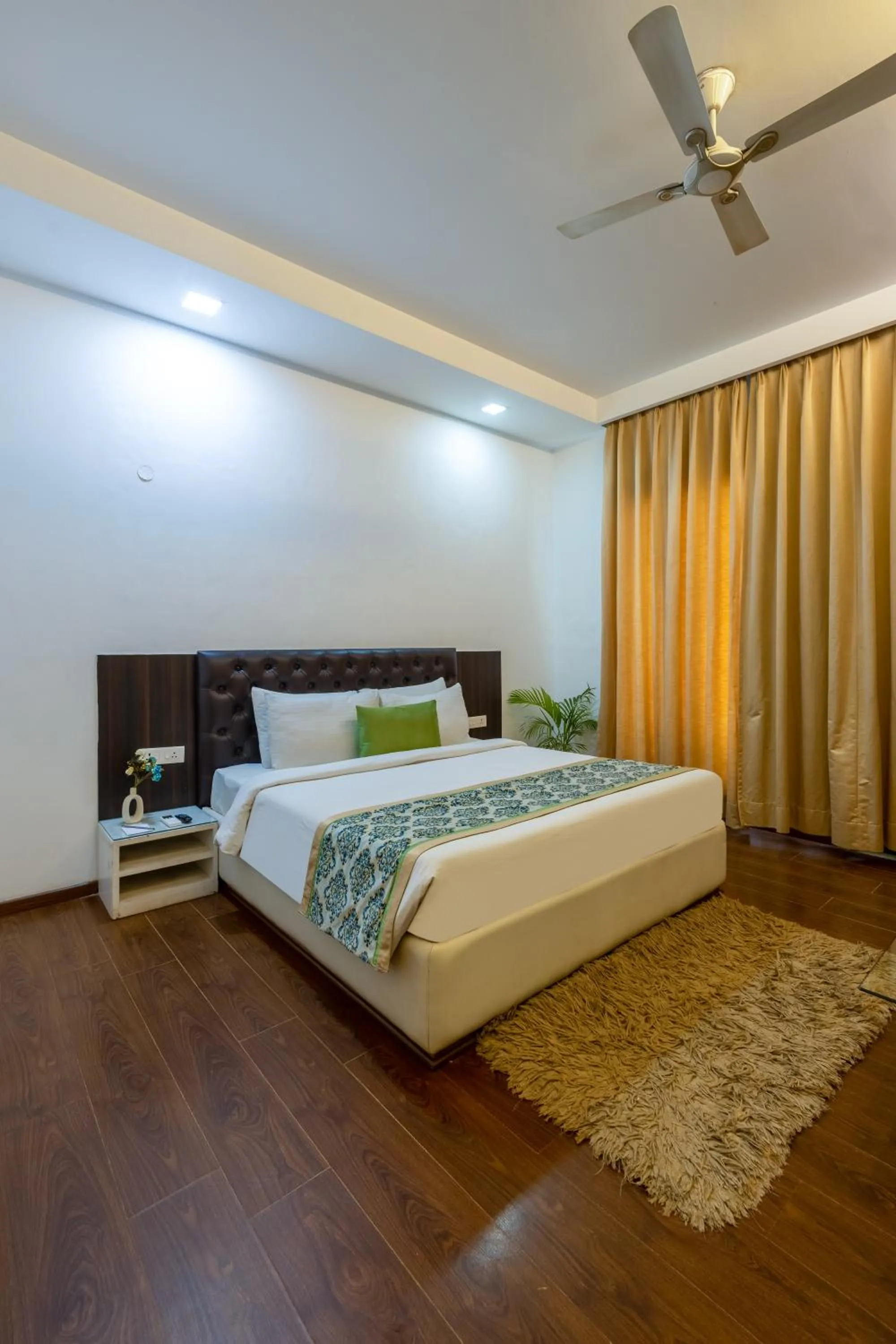 Bed in Vivid Boutique Hotel, Medanta, Gurugram